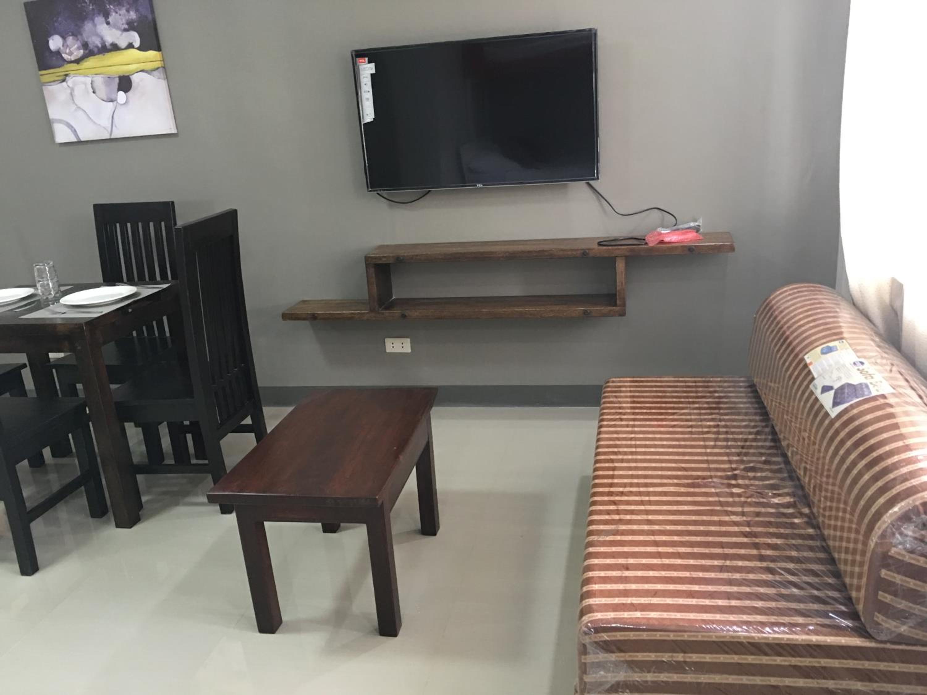 Beinte Singko de Marso Apartments
