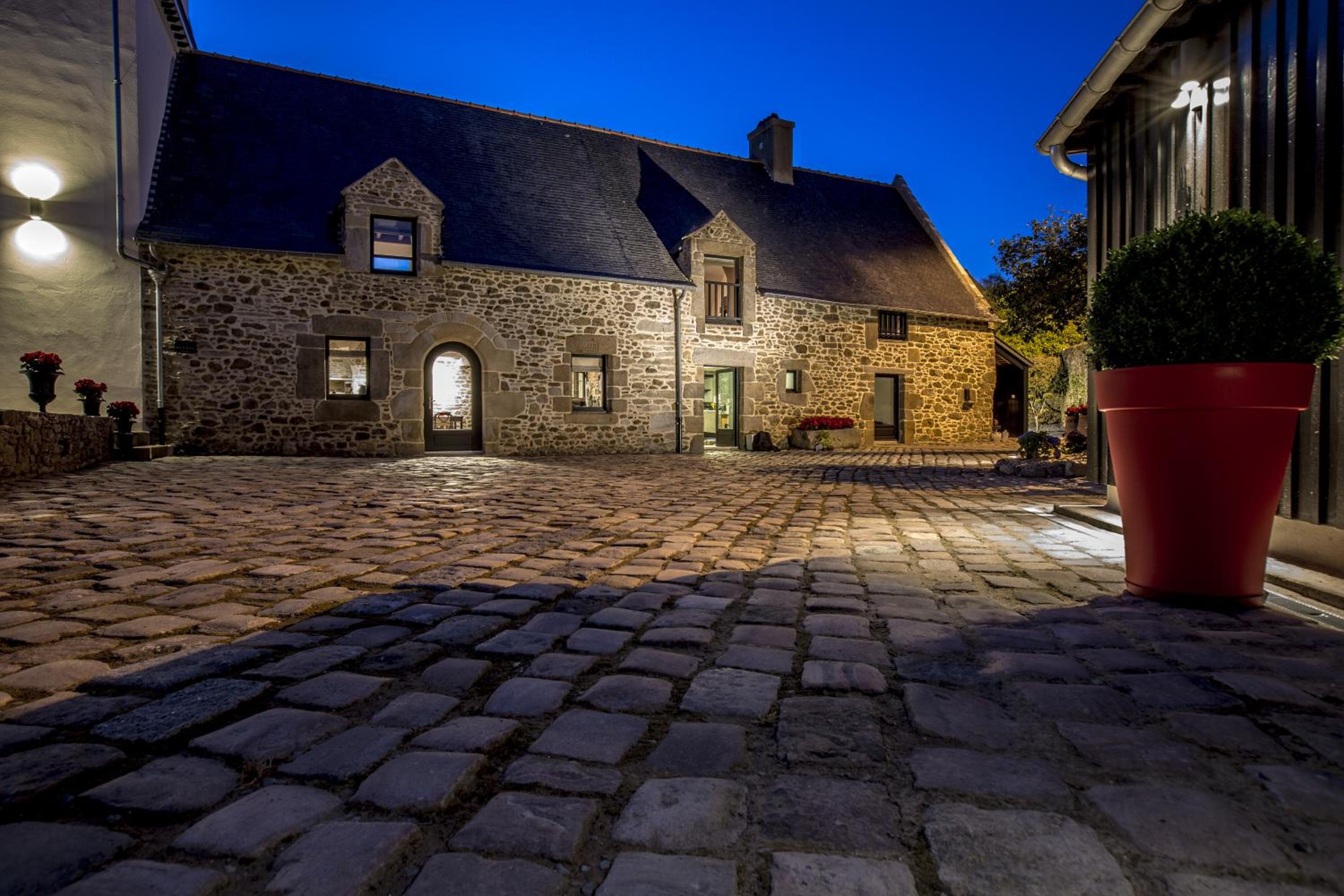 Capitainerie Clos Morin view 4