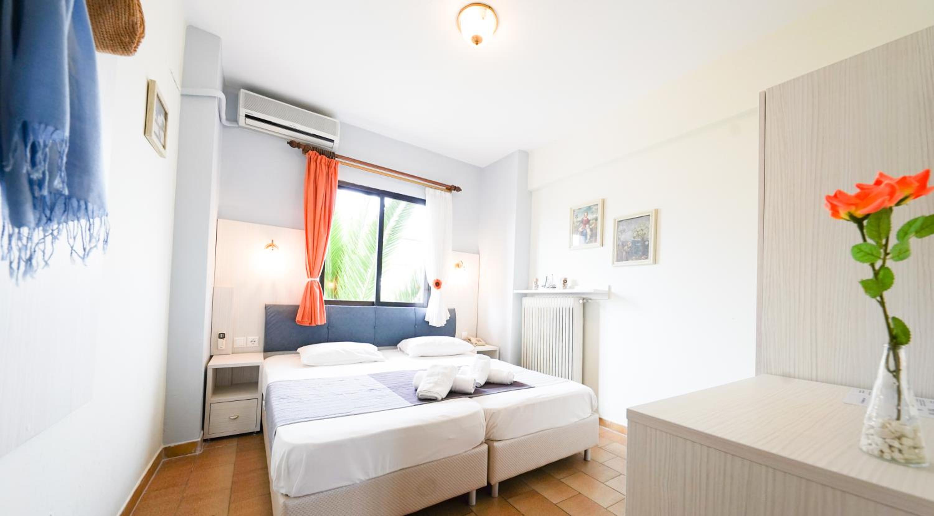 Dionisos Palms Apartments