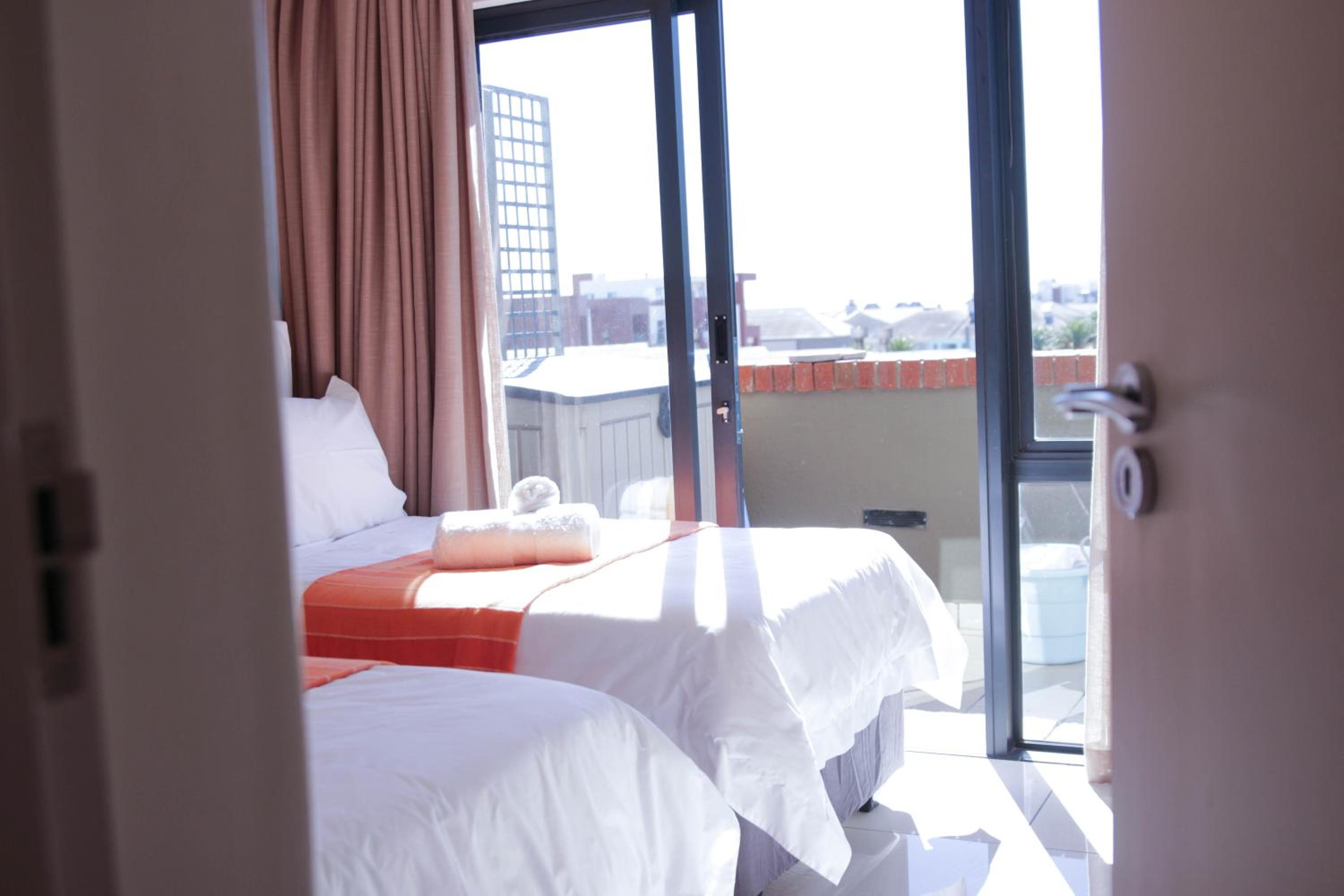 Manhattan Luxe Suite at Canal Walk