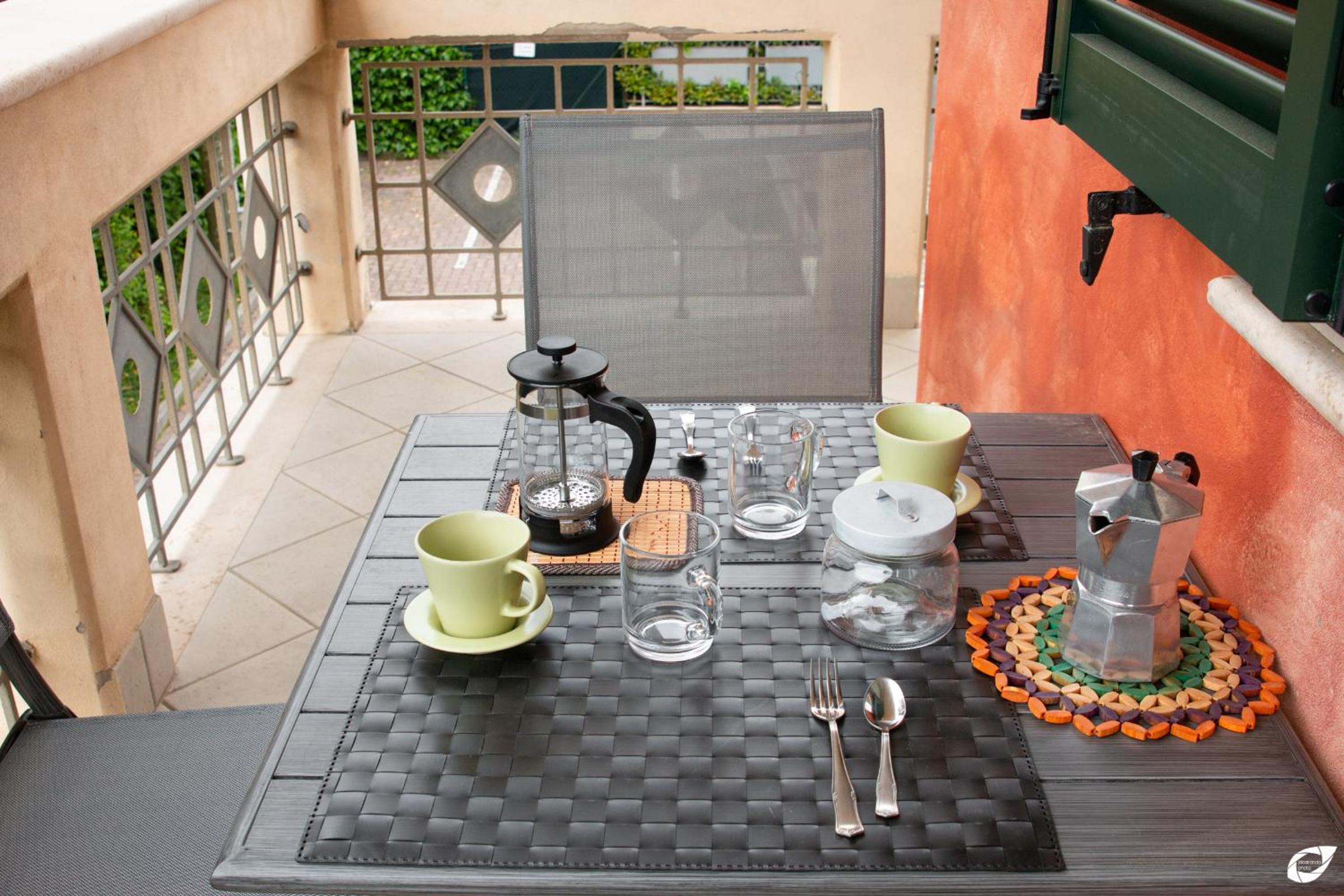 2-bedroom apt, with balcony & aircondition - 50 m from the beach view 5
