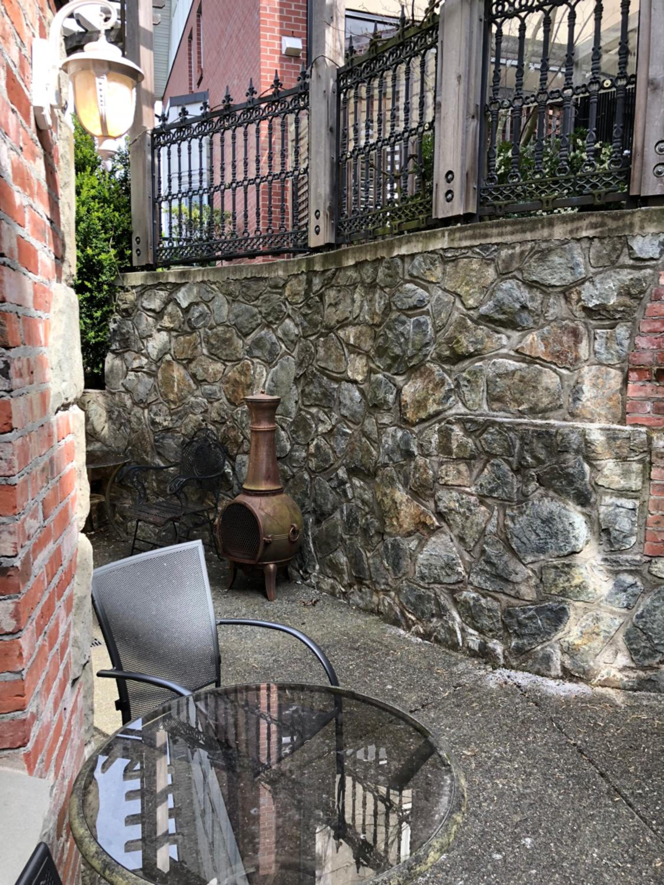 Robert Porter House Inn