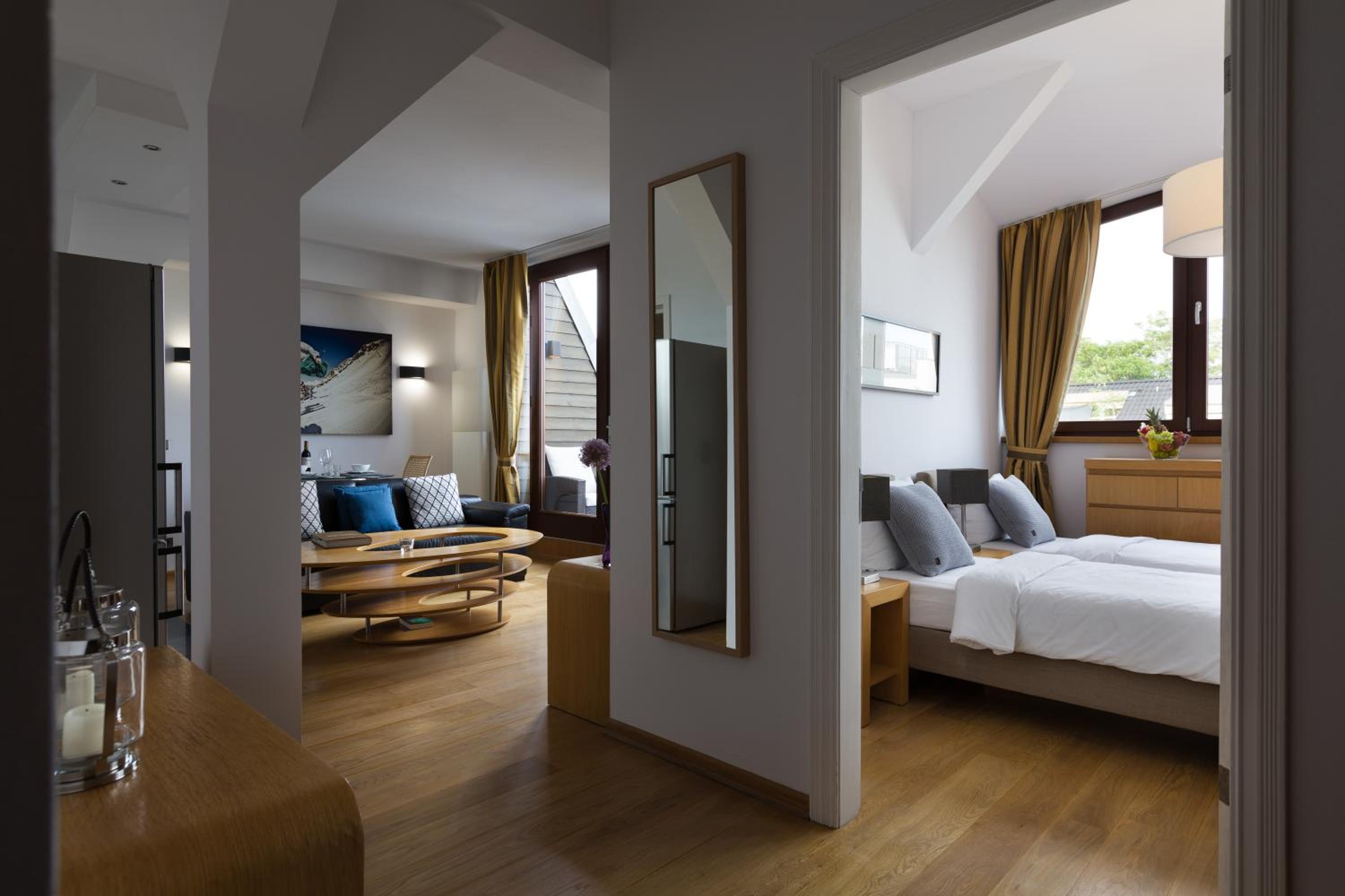 Luxoise Apartments
