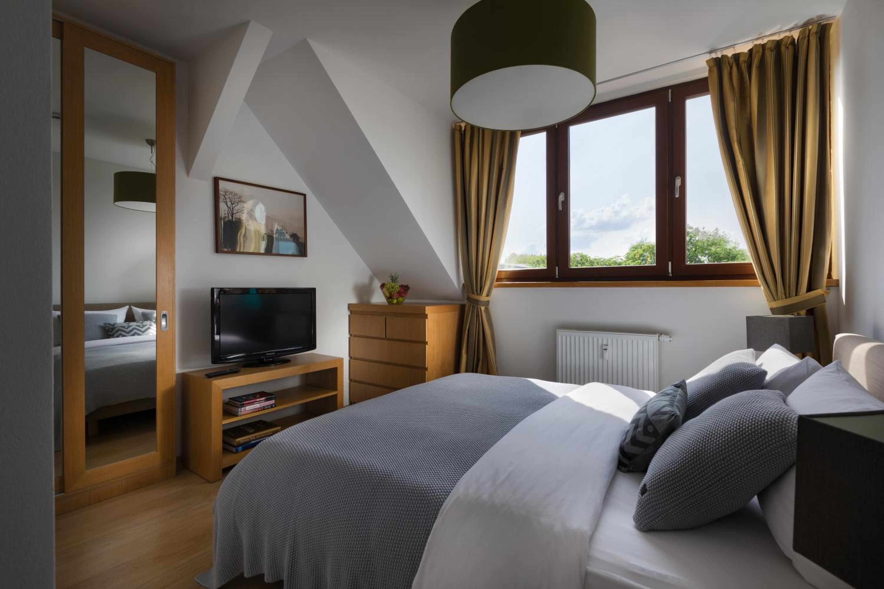 Luxoise Apartments photo 4