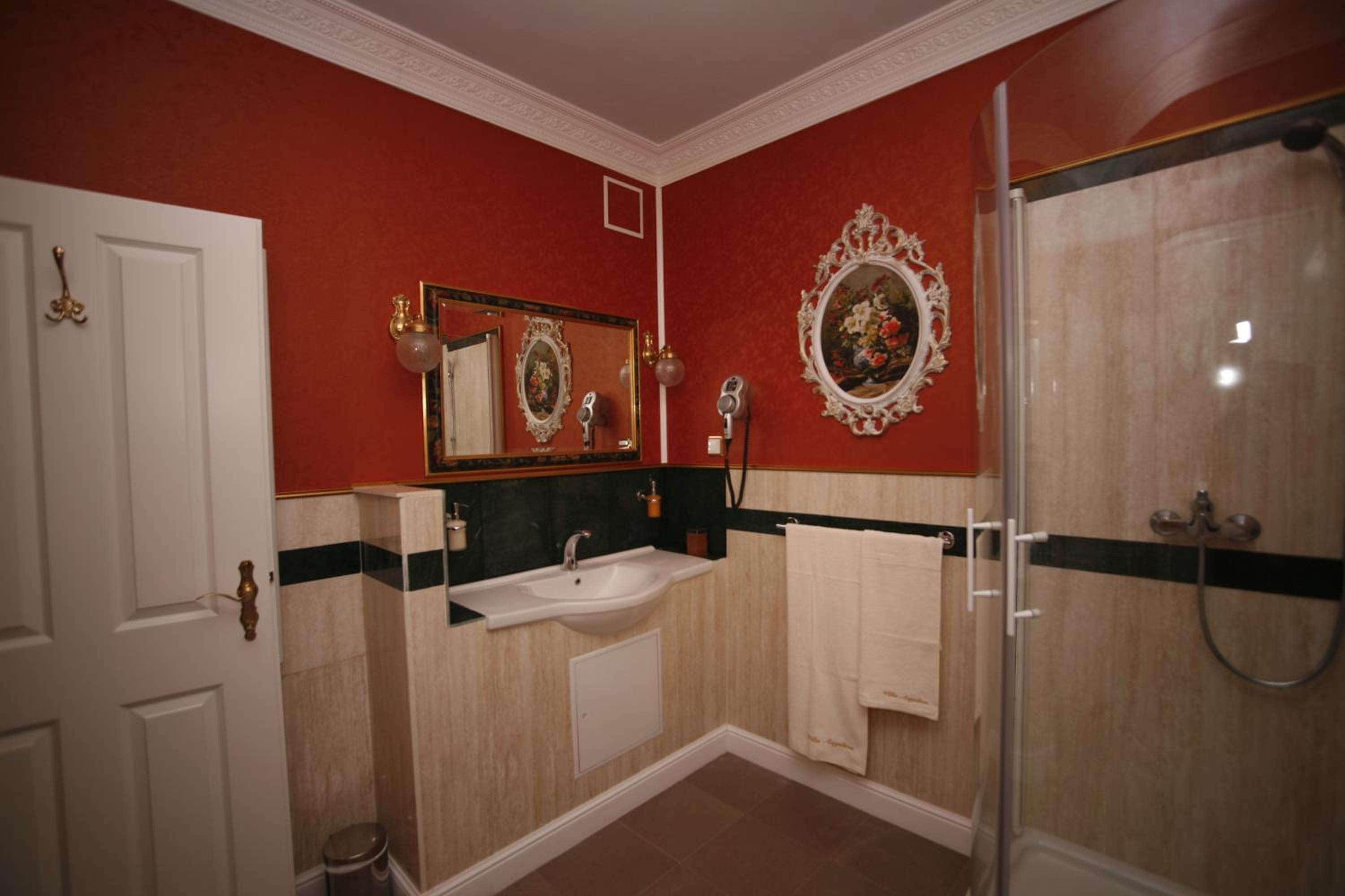 Villa-Angelina