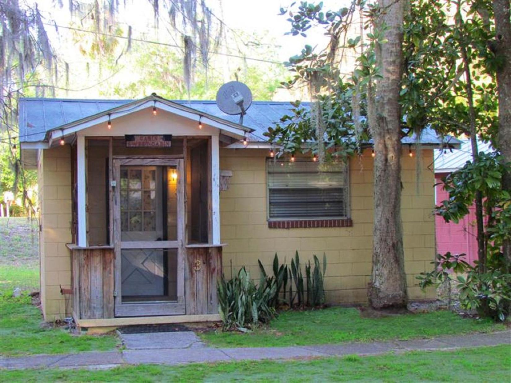 The Yearling Cabins