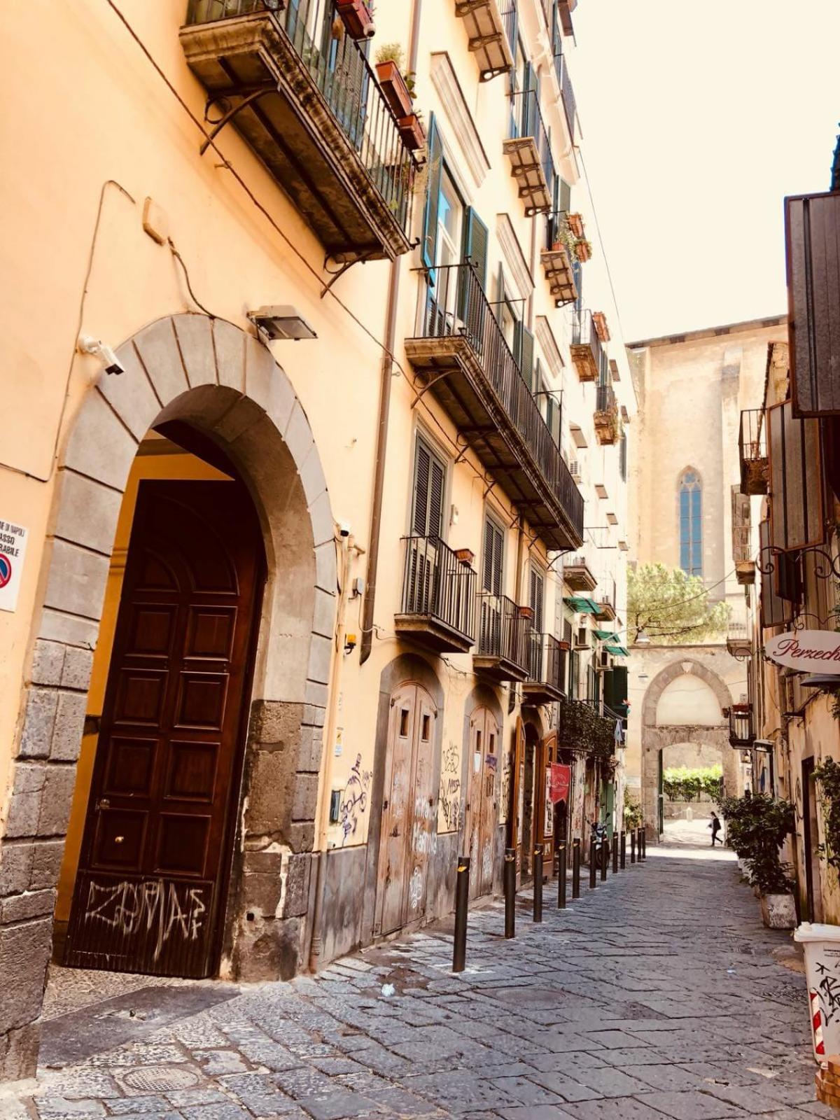 Apartment in Santa Chiara, The Heart of Naples