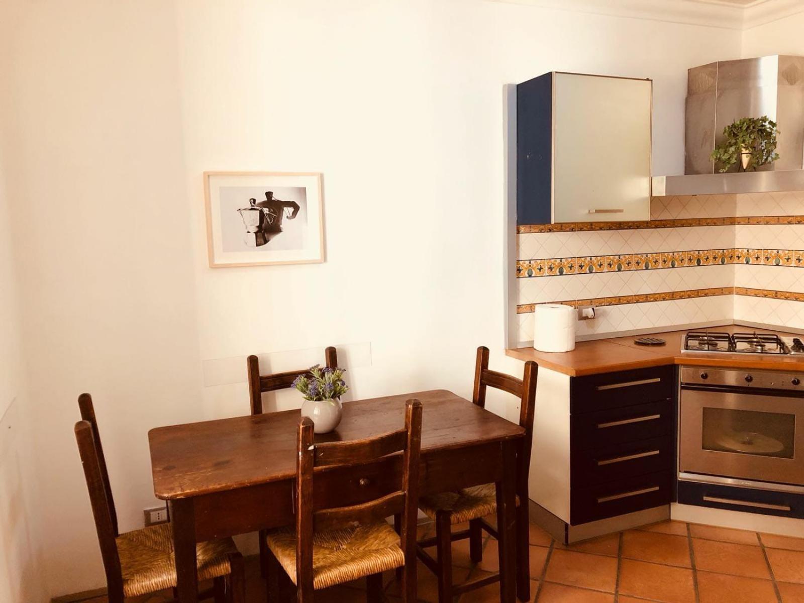 Apartment in Santa Chiara, The Heart of Naples