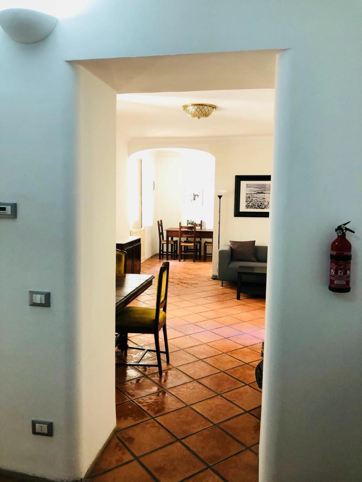 Apartment in Santa Chiara, The Heart of Naples