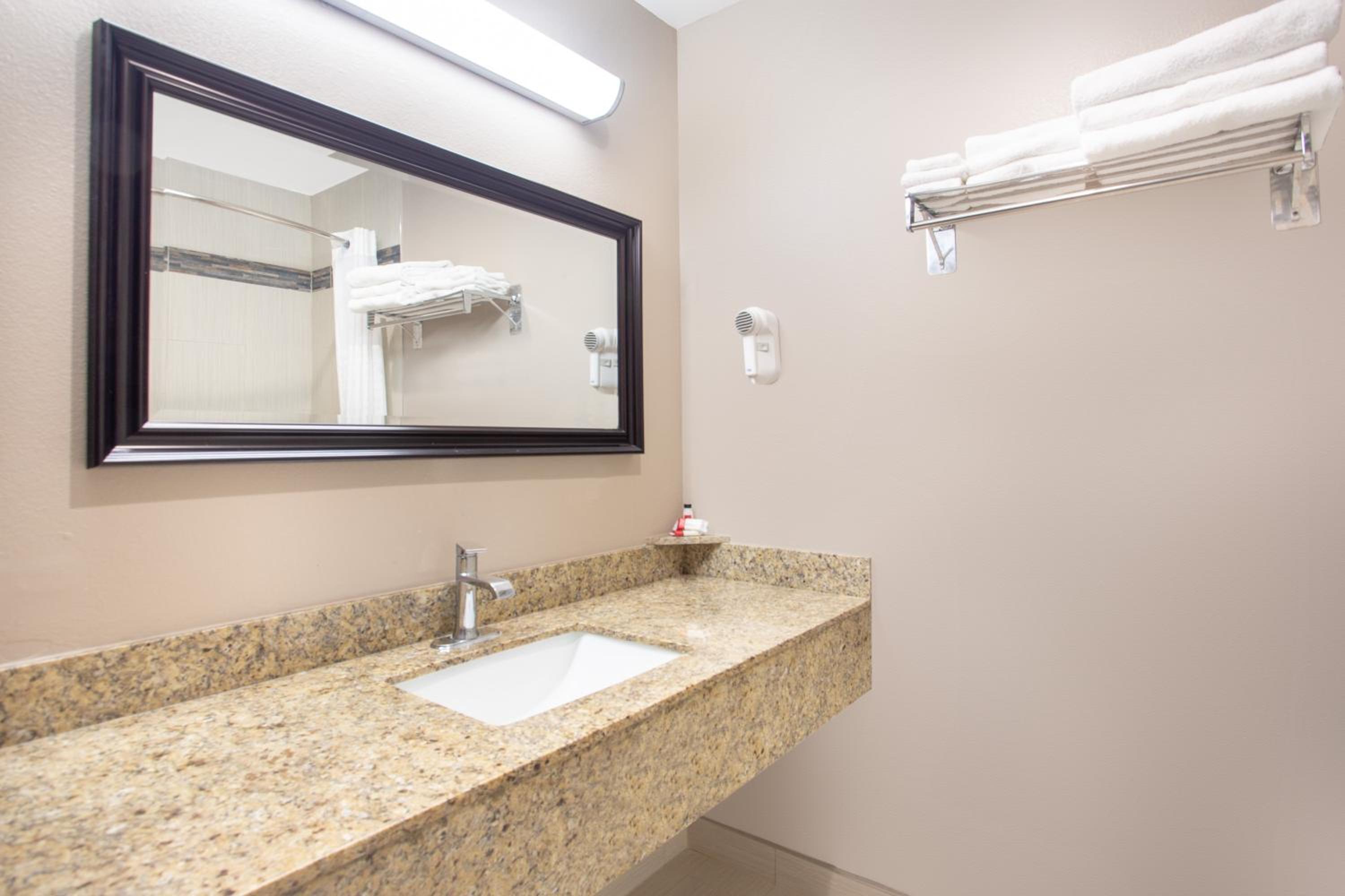 Chico Vacations - Super 8 by Wyndham Chico - Property Image 9