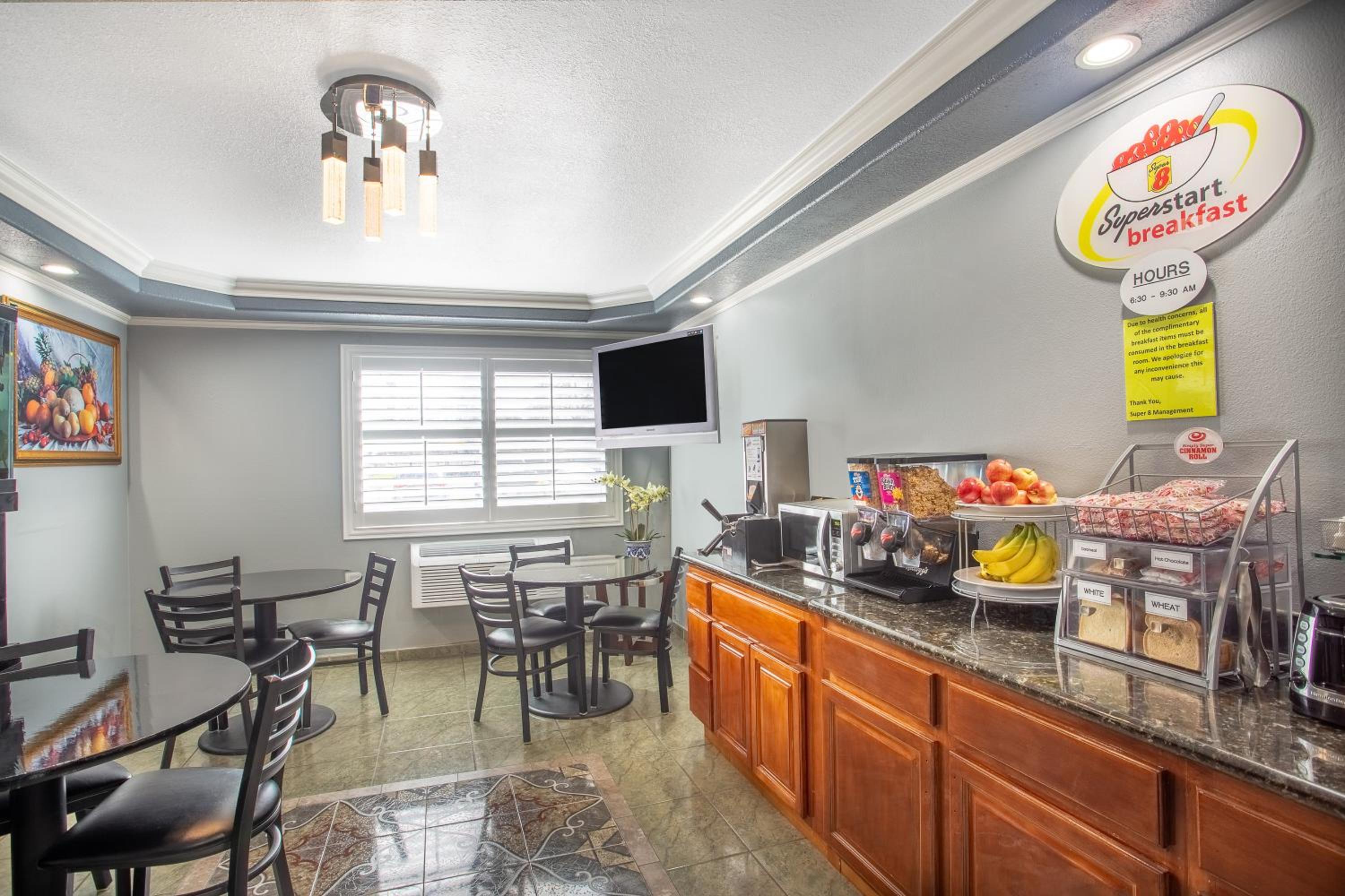 Chico Vacations - Super 8 by Wyndham Chico - Property Image 13