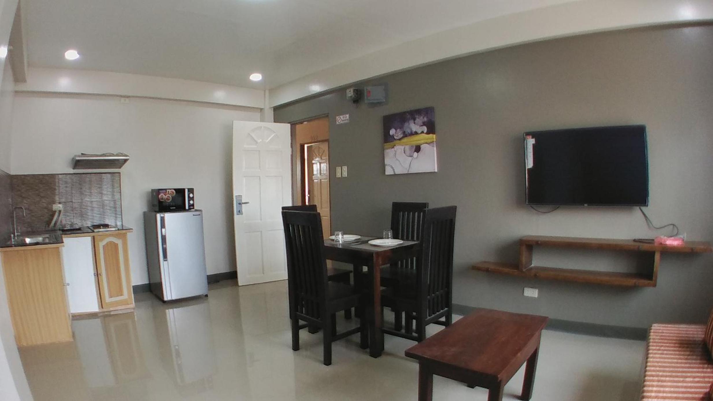 Beinte Singko de Marso Apartments