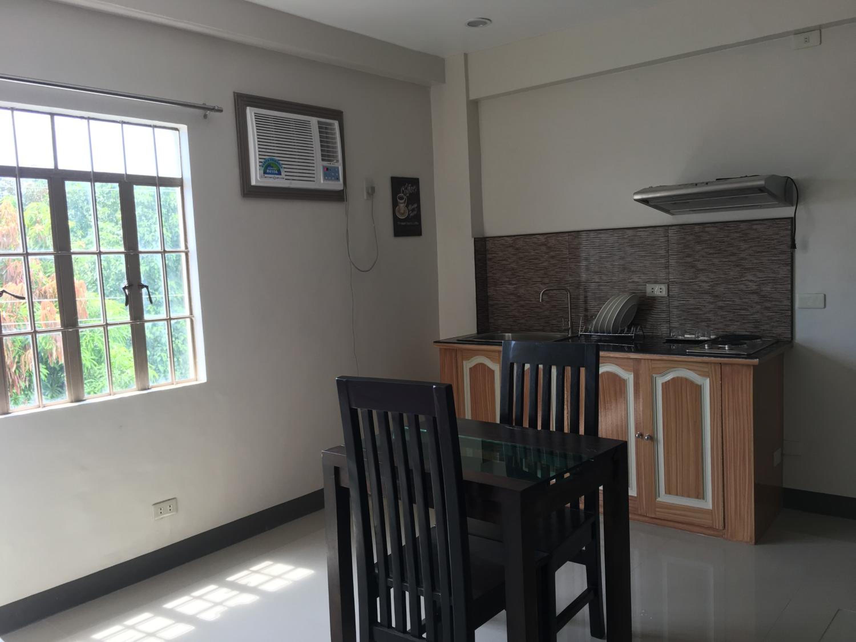 Beinte Singko de Marso Apartments