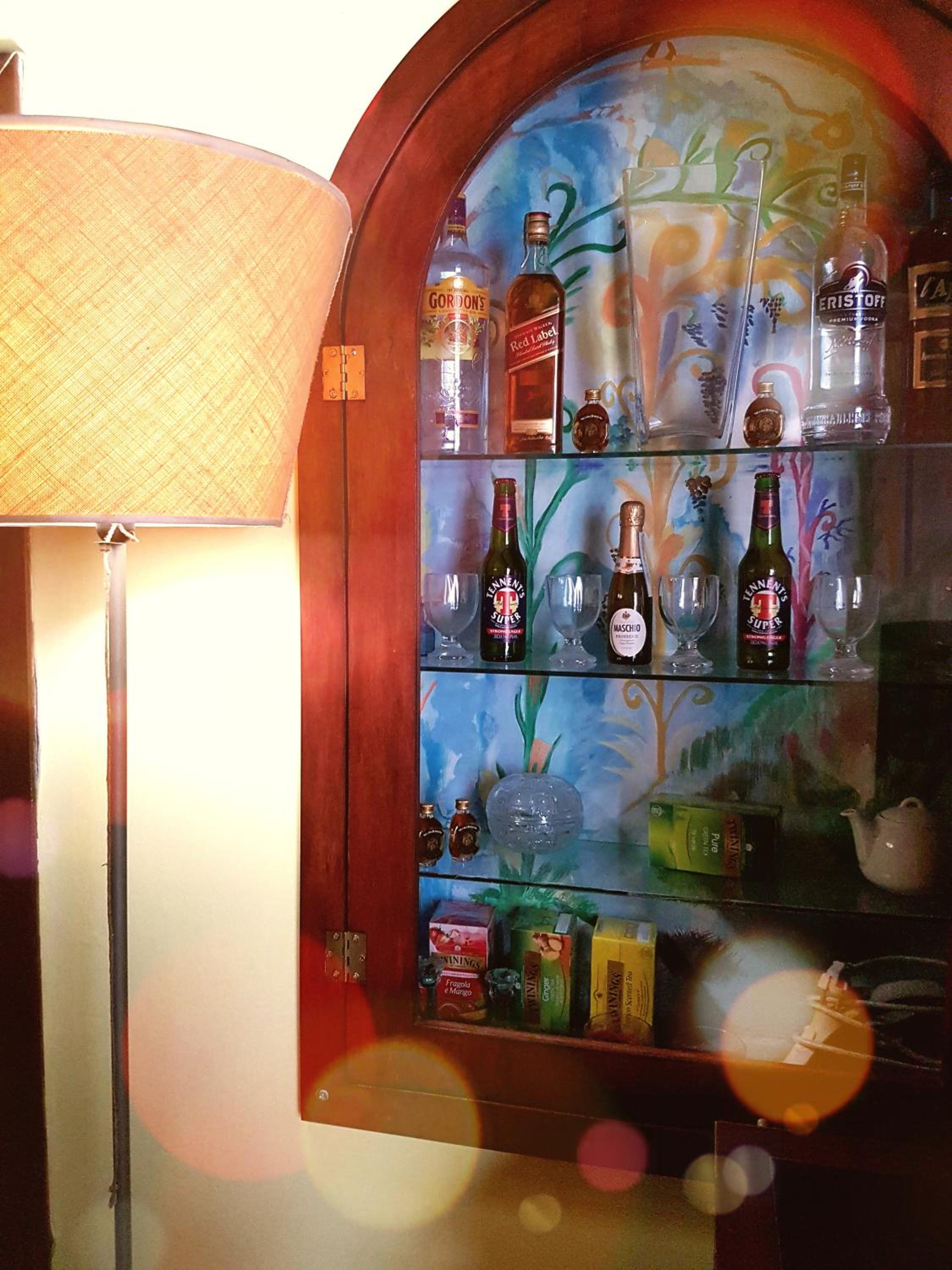 GoldenCube Guest House