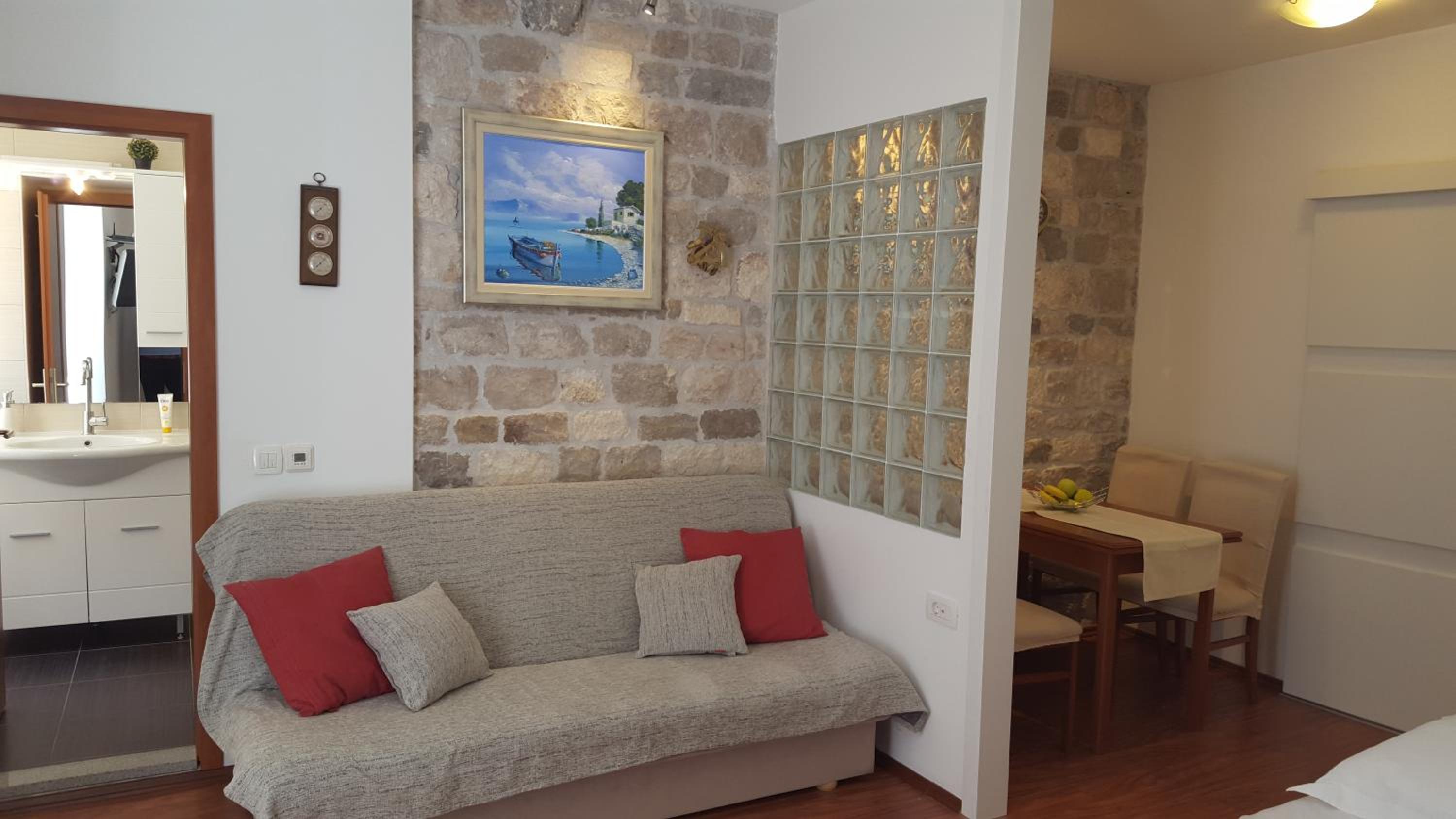 Studio Apartment Mila view 5