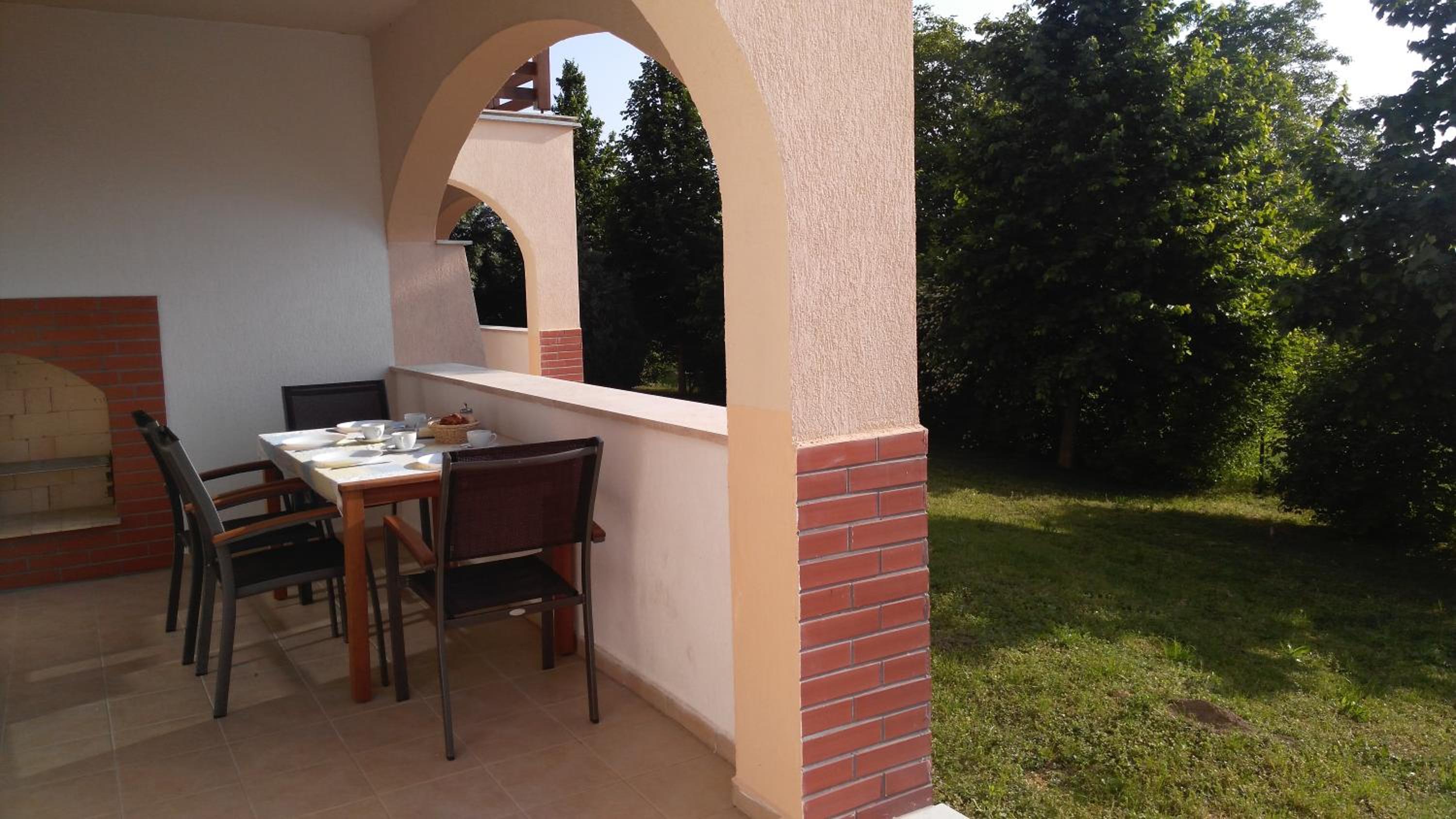 Photo 33