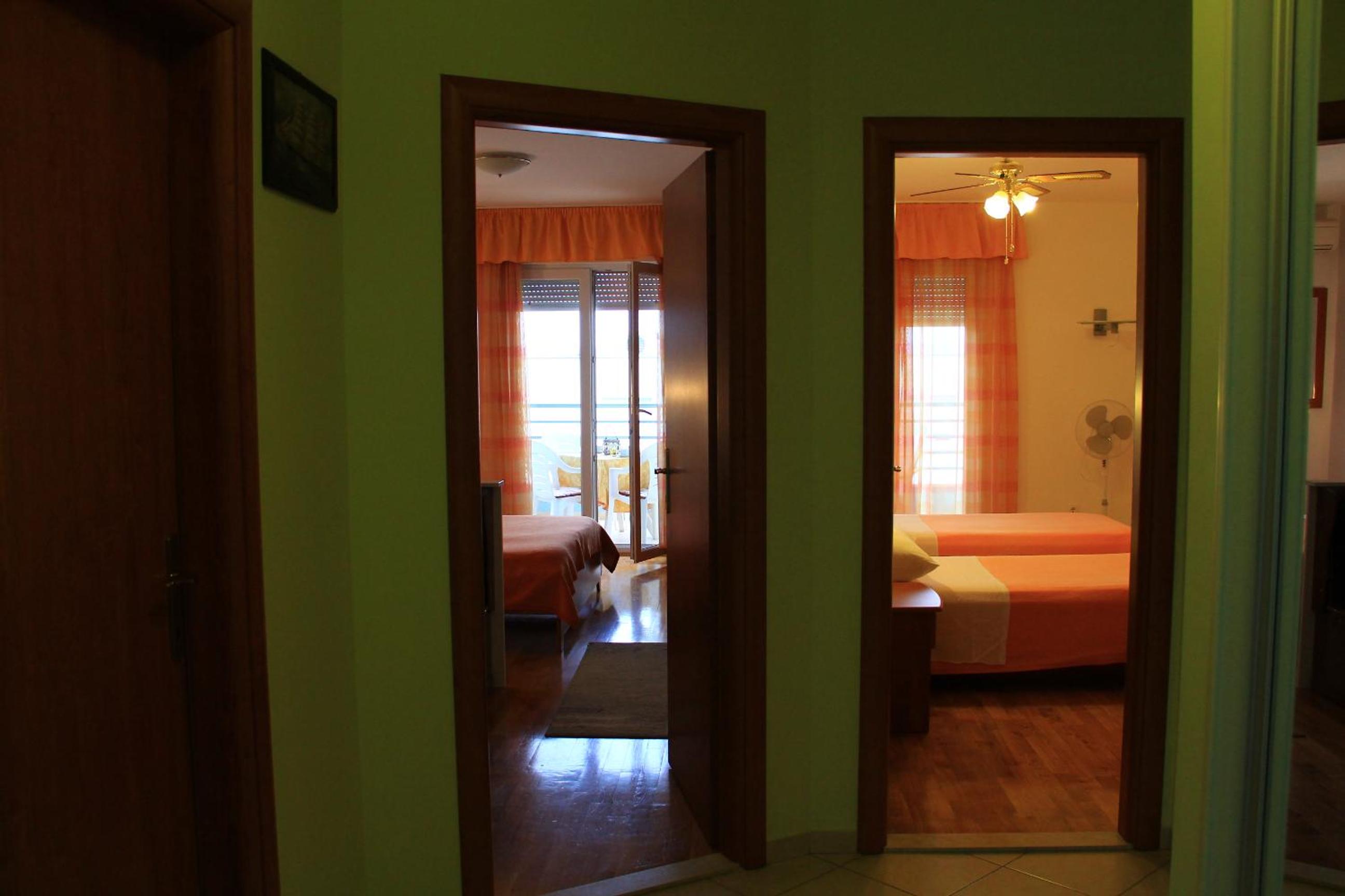 Apartments Znjan