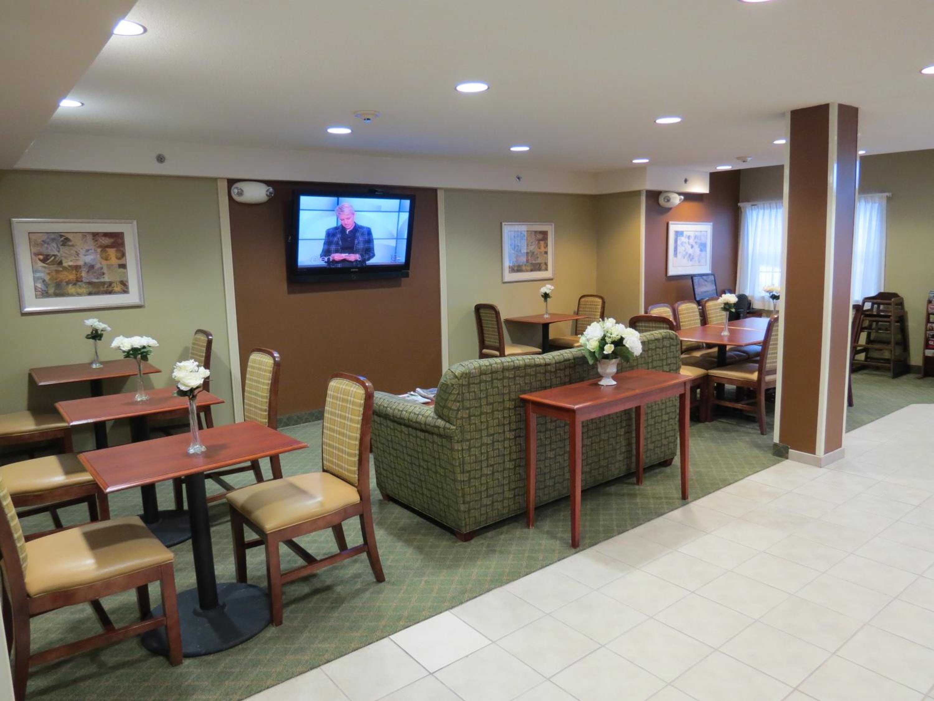 Dover Vacations - Microtel Inn Suites by Wyndham Dover New Hampshire - Property Image 9