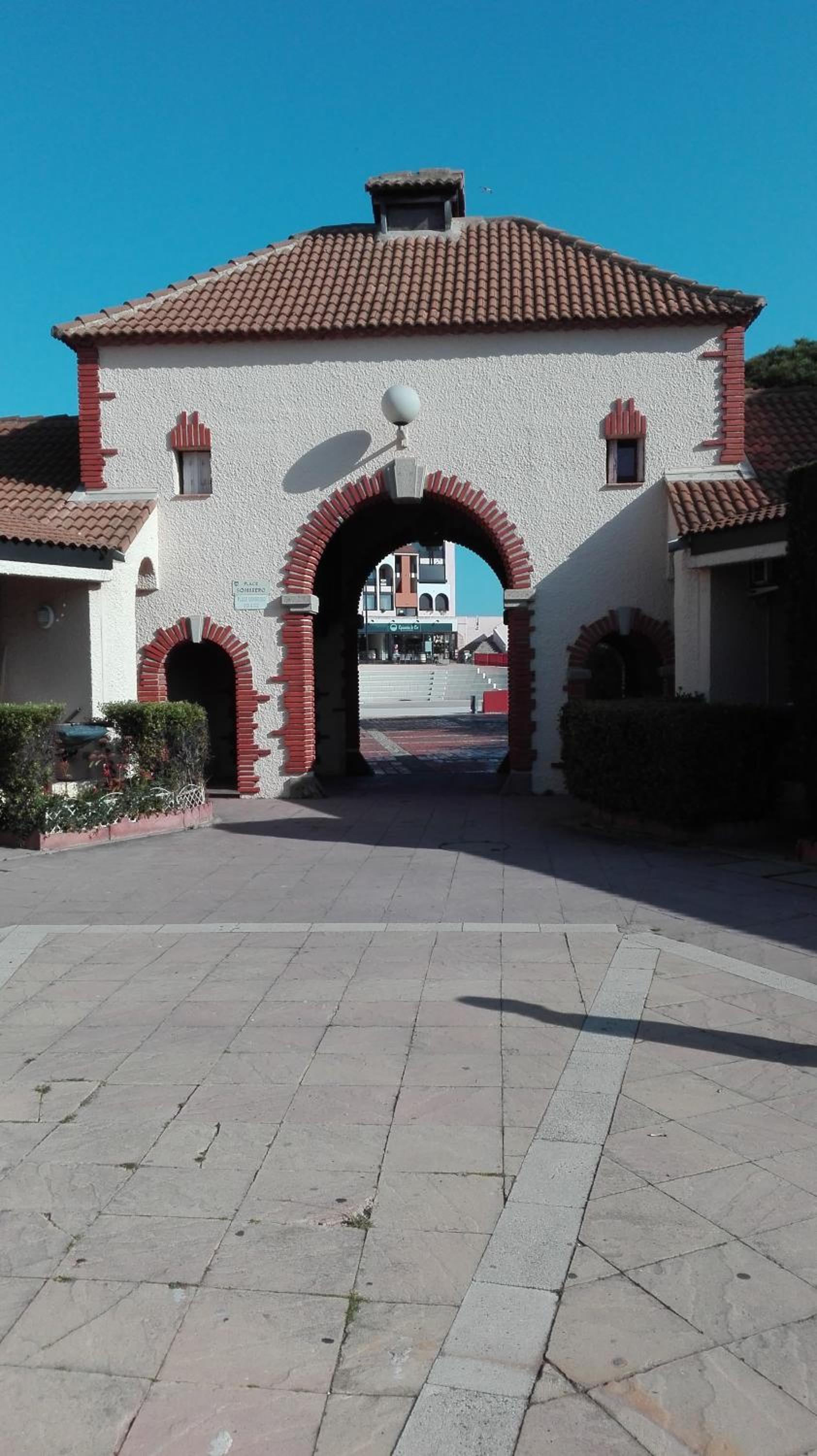 Photo 32