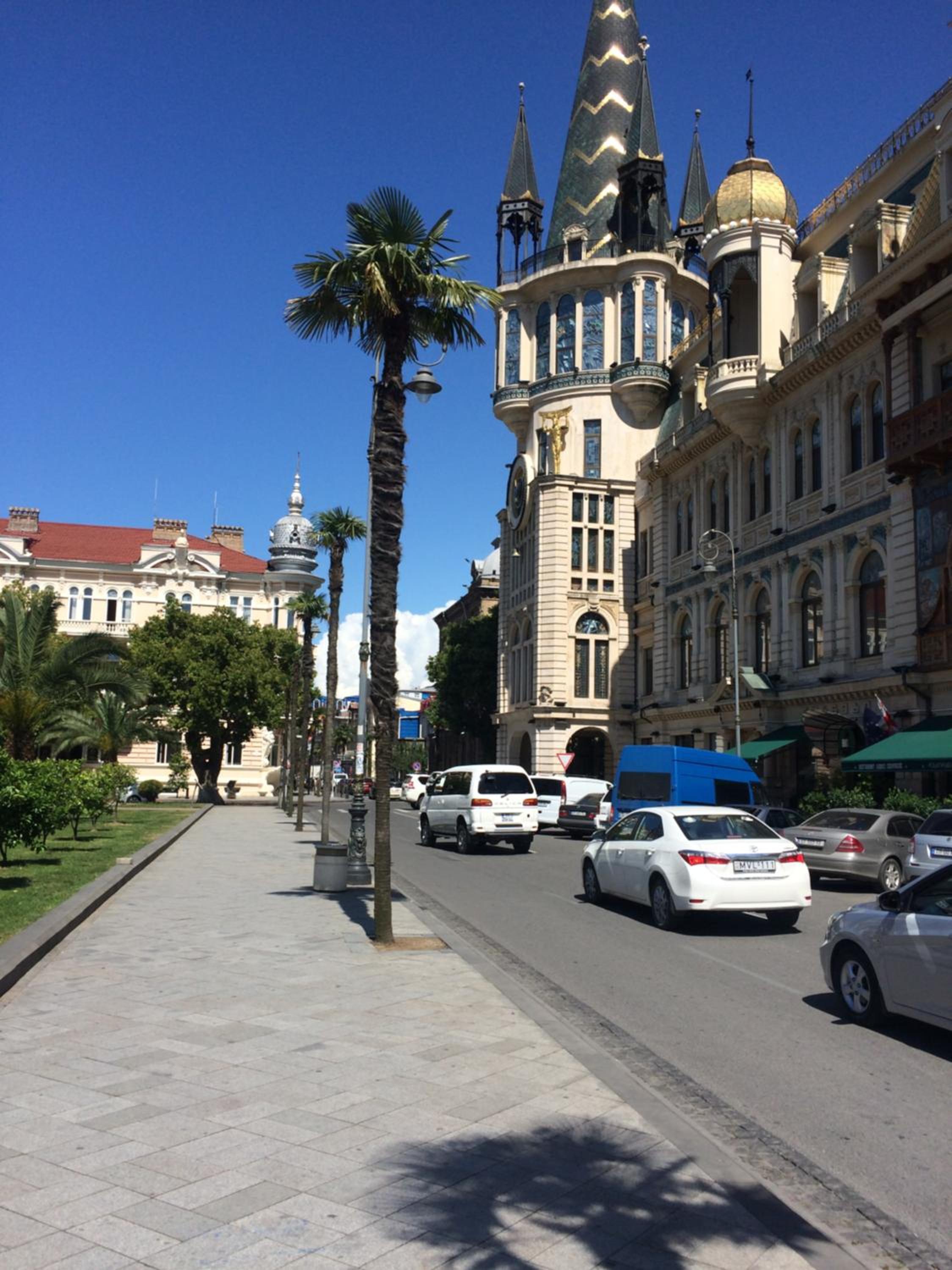apartamenti drevni batumi