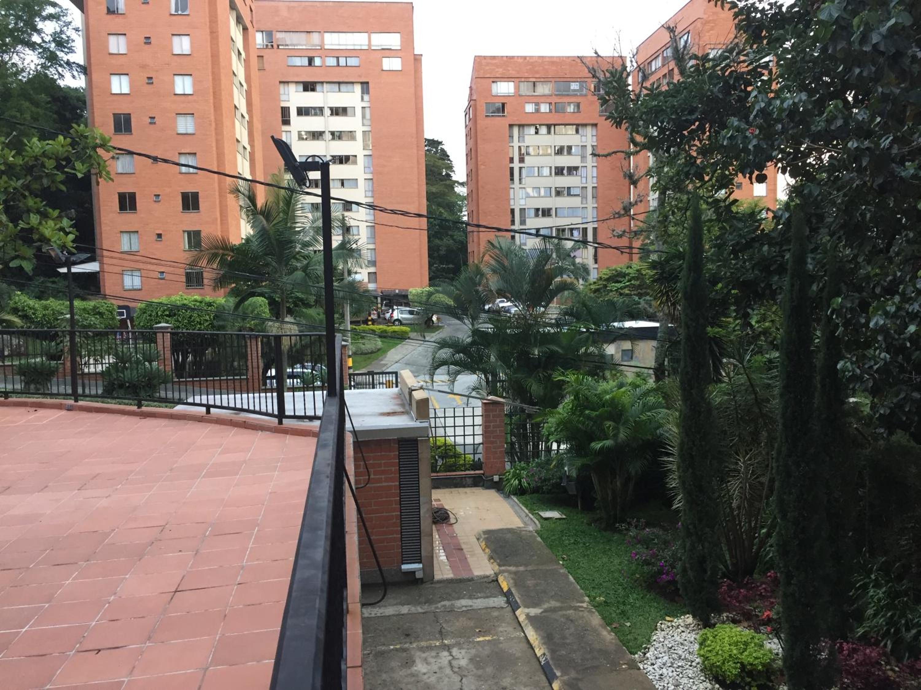 Apartamento cómodo , grande en Poblado Medellín