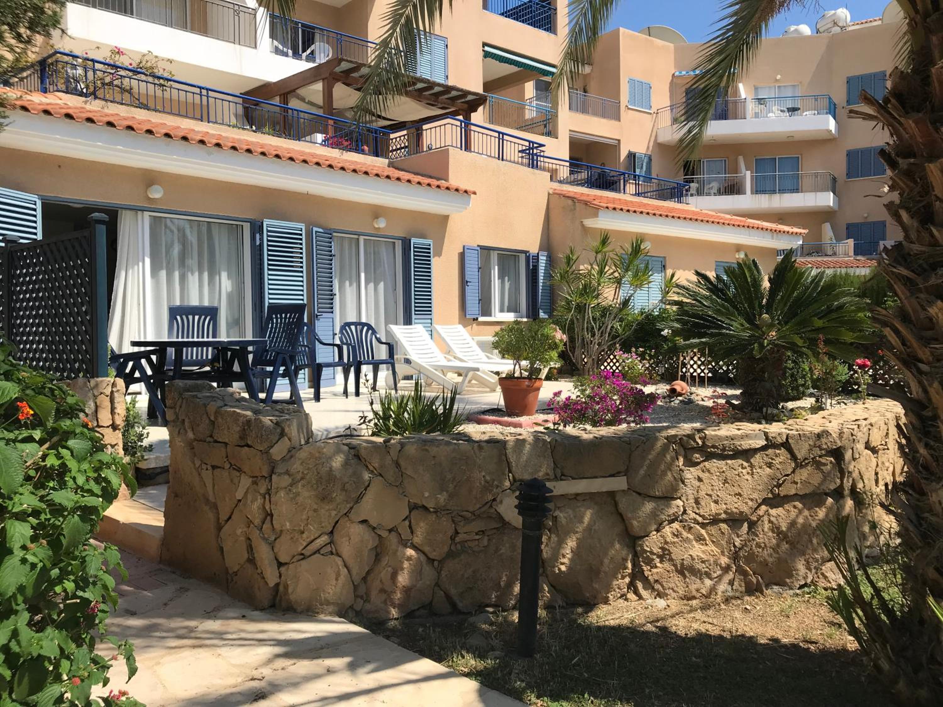 Kings Palace - fabulous pool-side 2 bed apartment