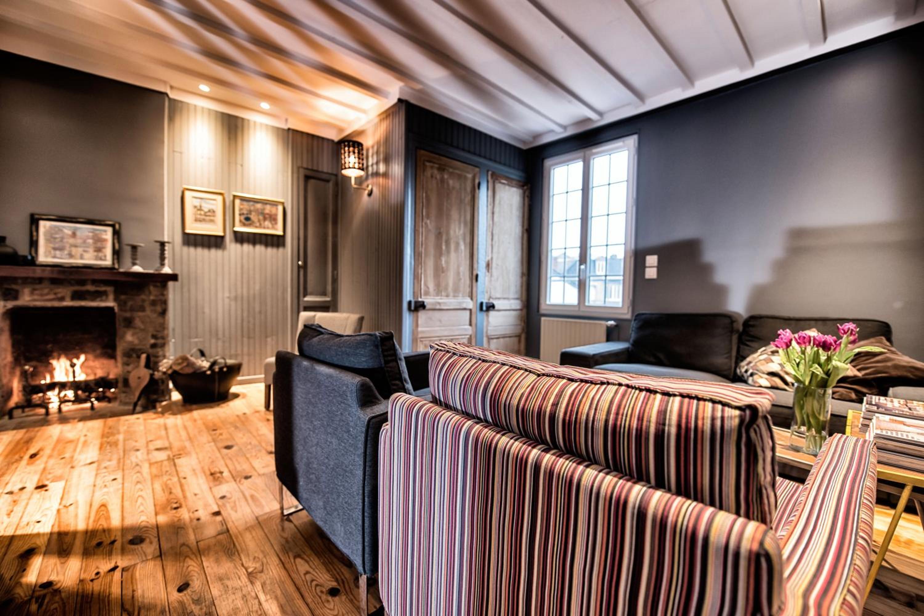 Honfleur Vacations - The Grey House - Property Image 1