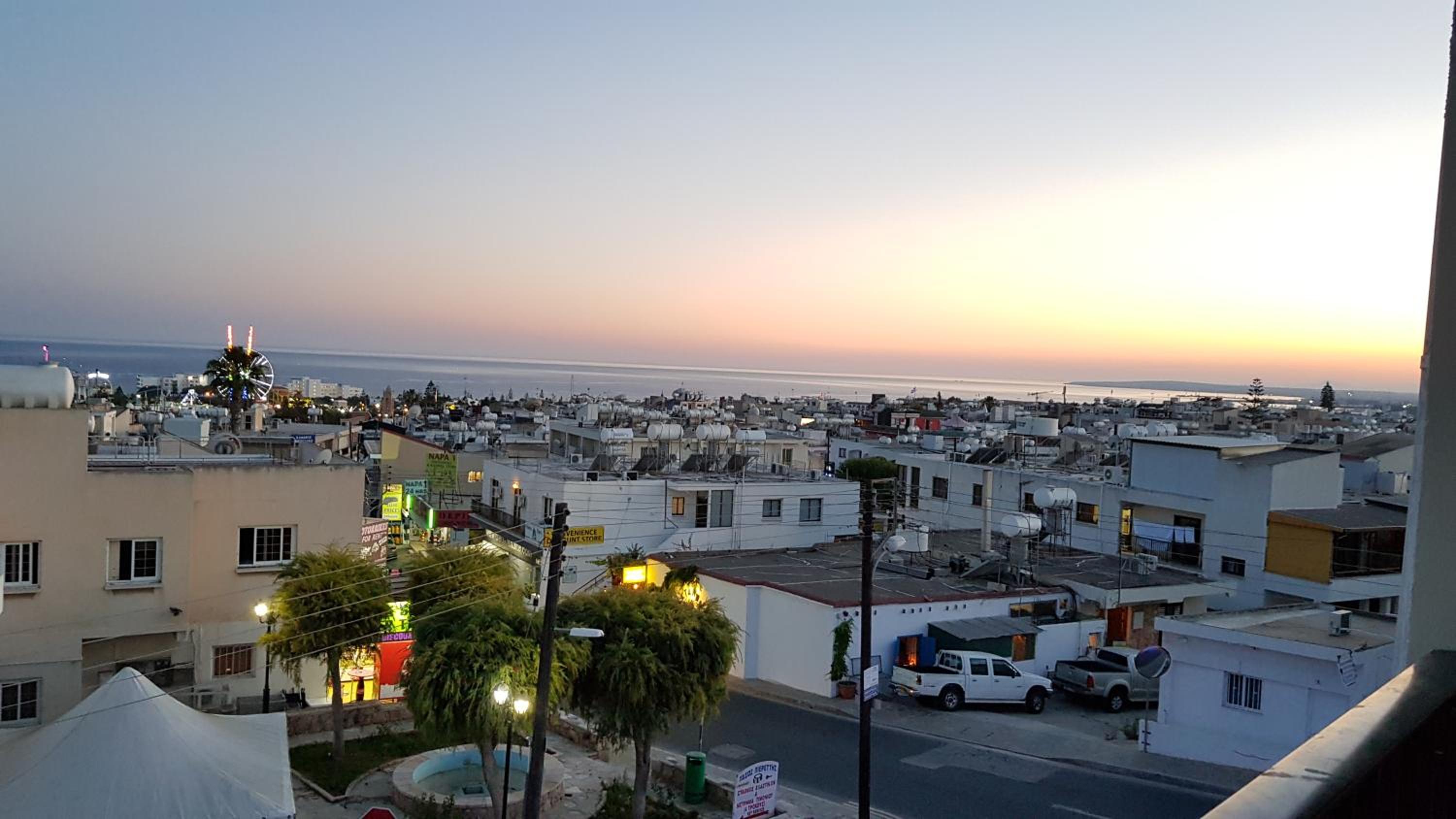Pomelo Apartments
