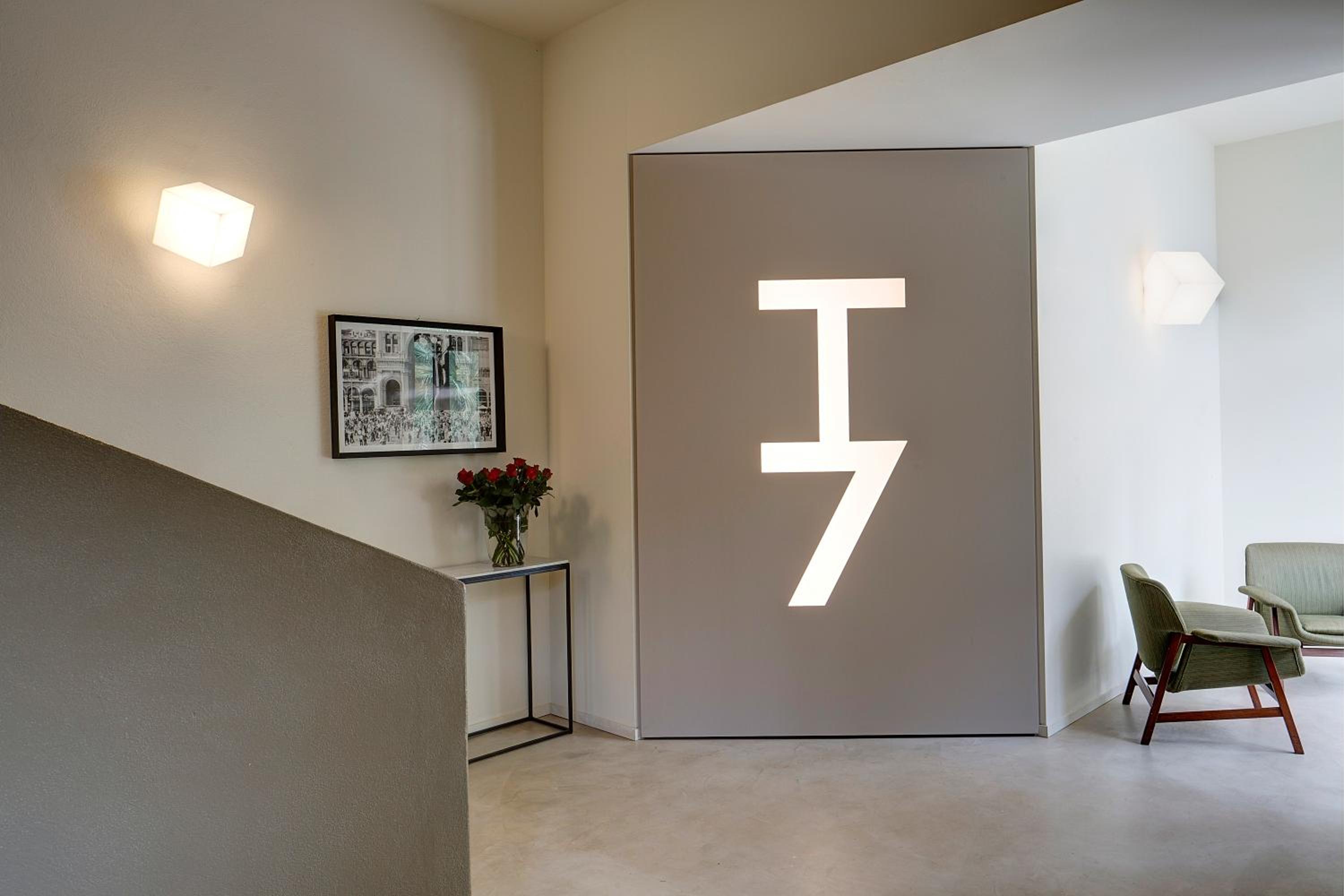 T7