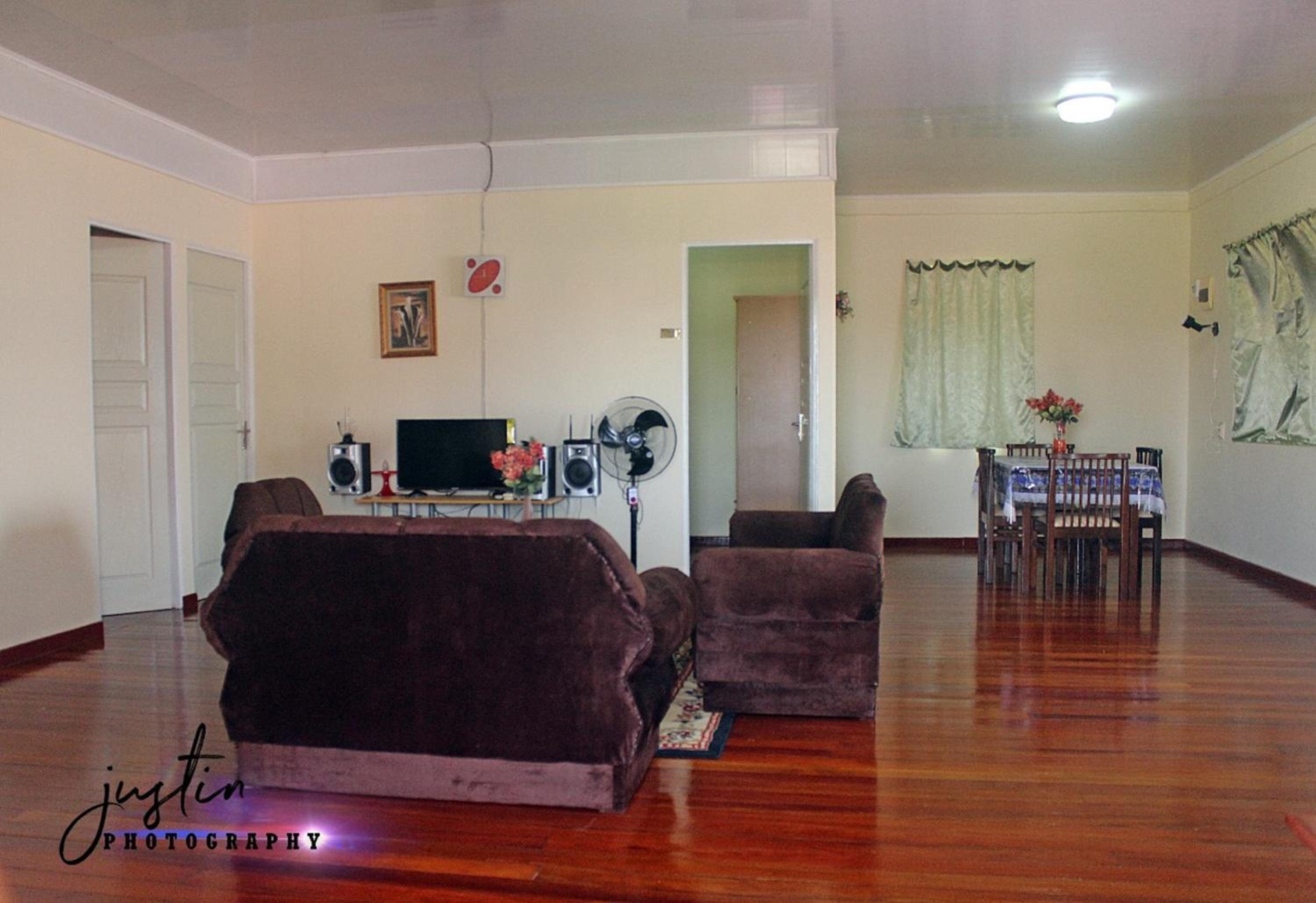 Huize Sherida in Nickerie view 3