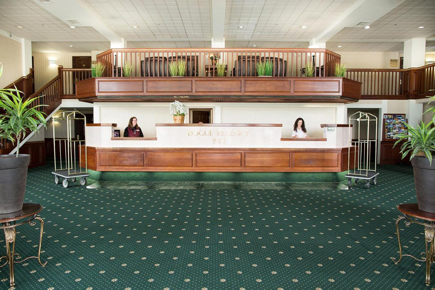 Medford Vacations - Rogue Regency Inn Suites - Property Image 12