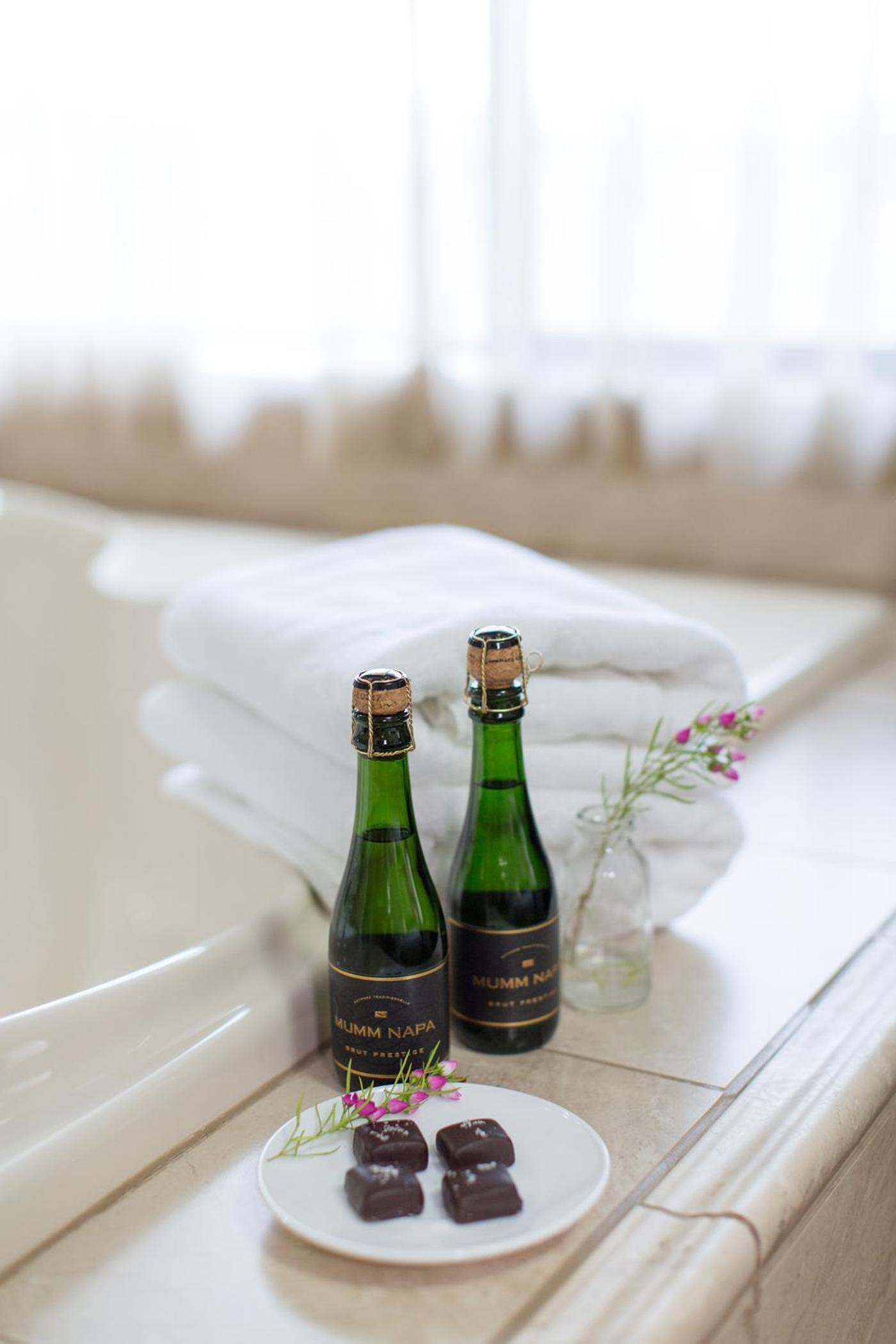 Medford Vacations - Rogue Regency Inn Suites - Property Image 37