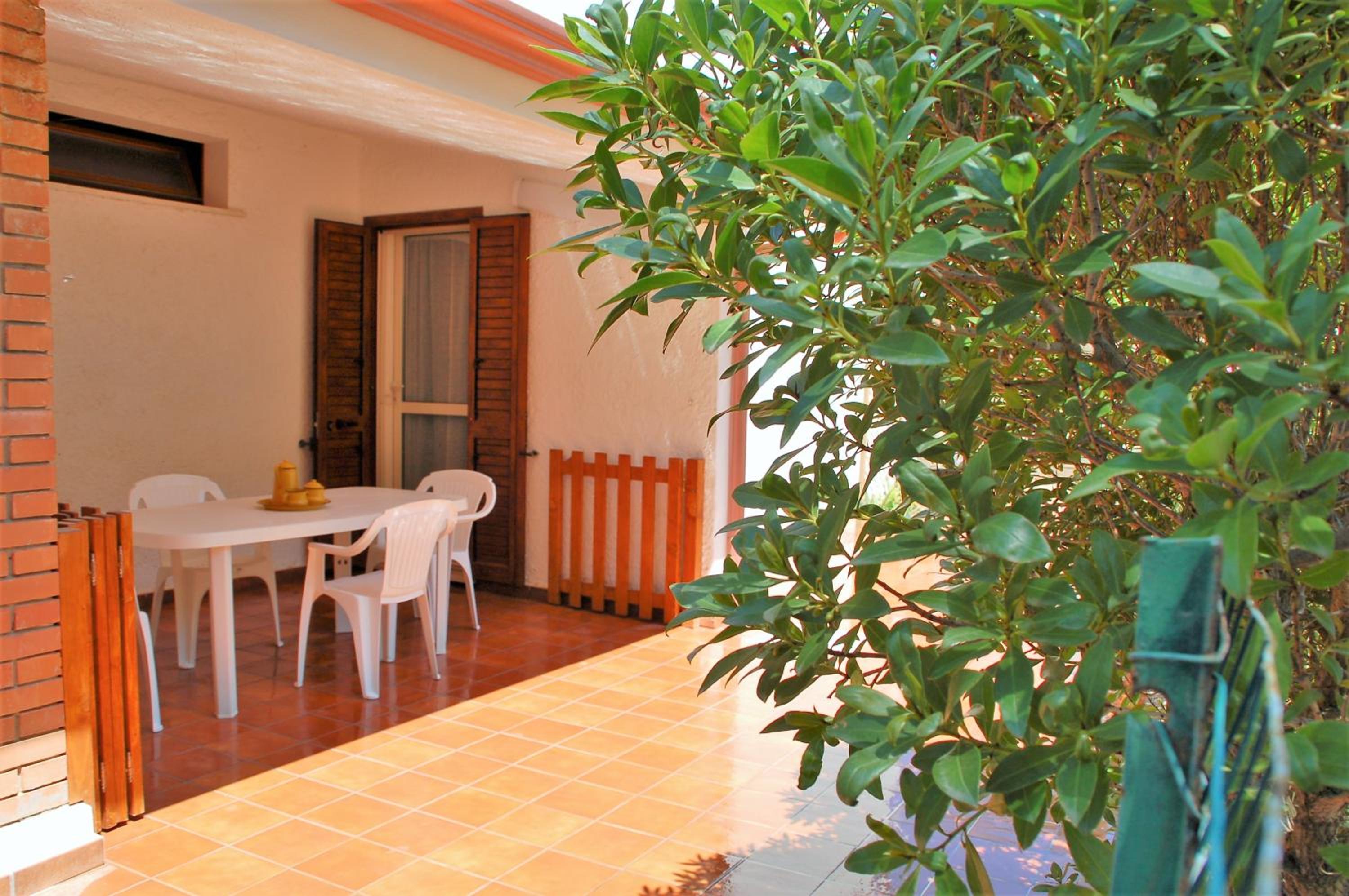 Lucia Holiday House Porto Pino view 3