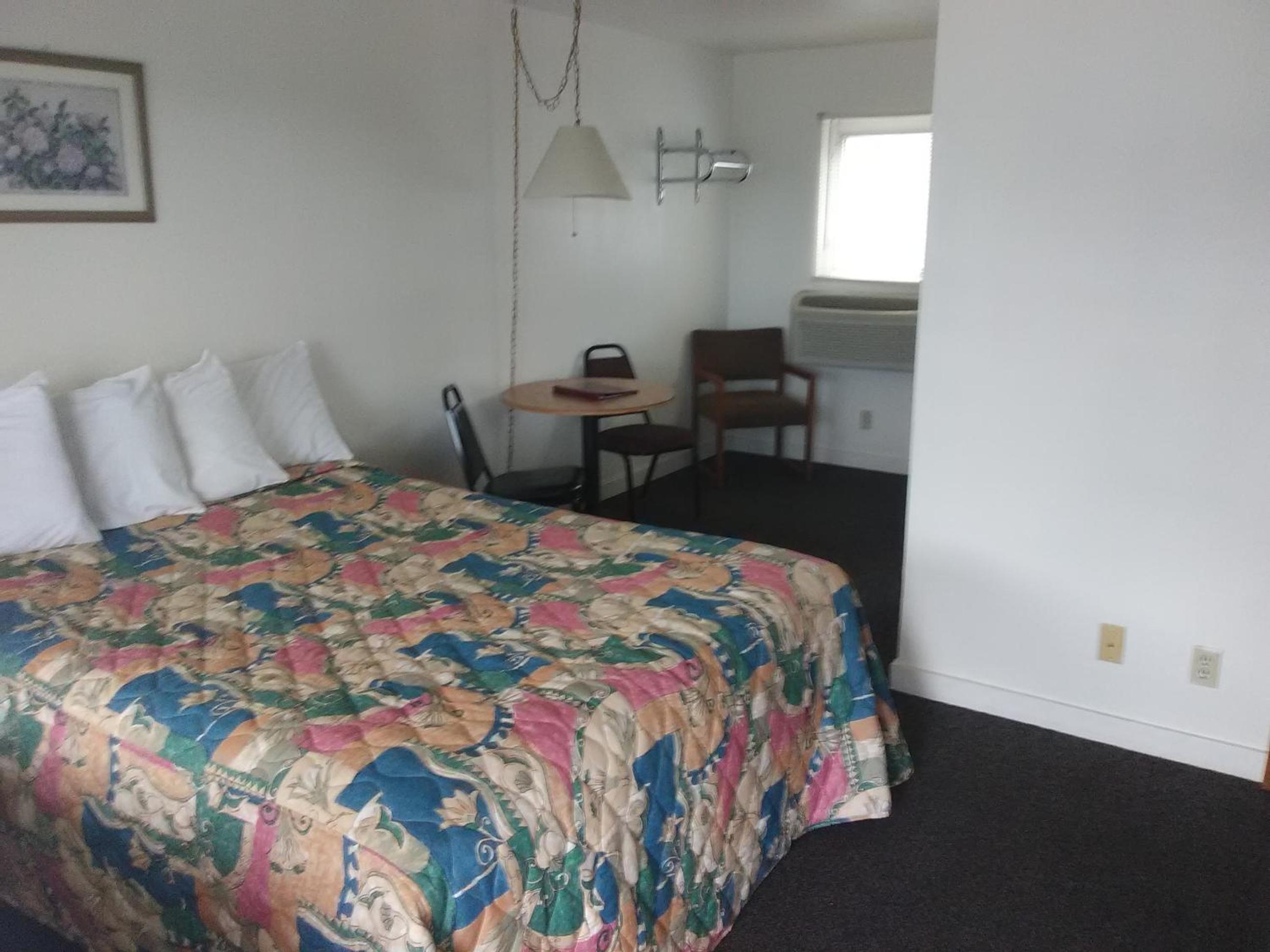 Trail Motel