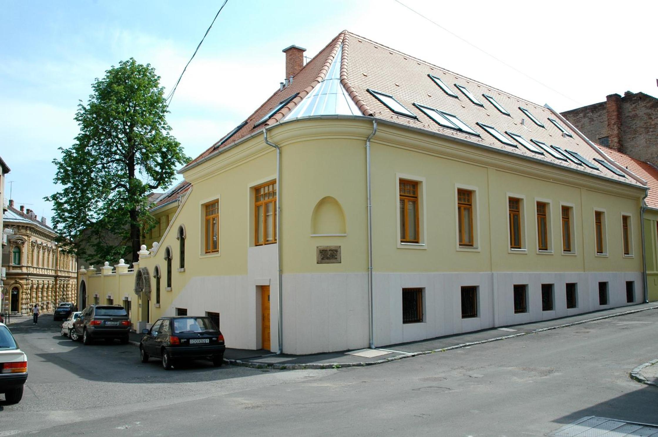 Photo 33