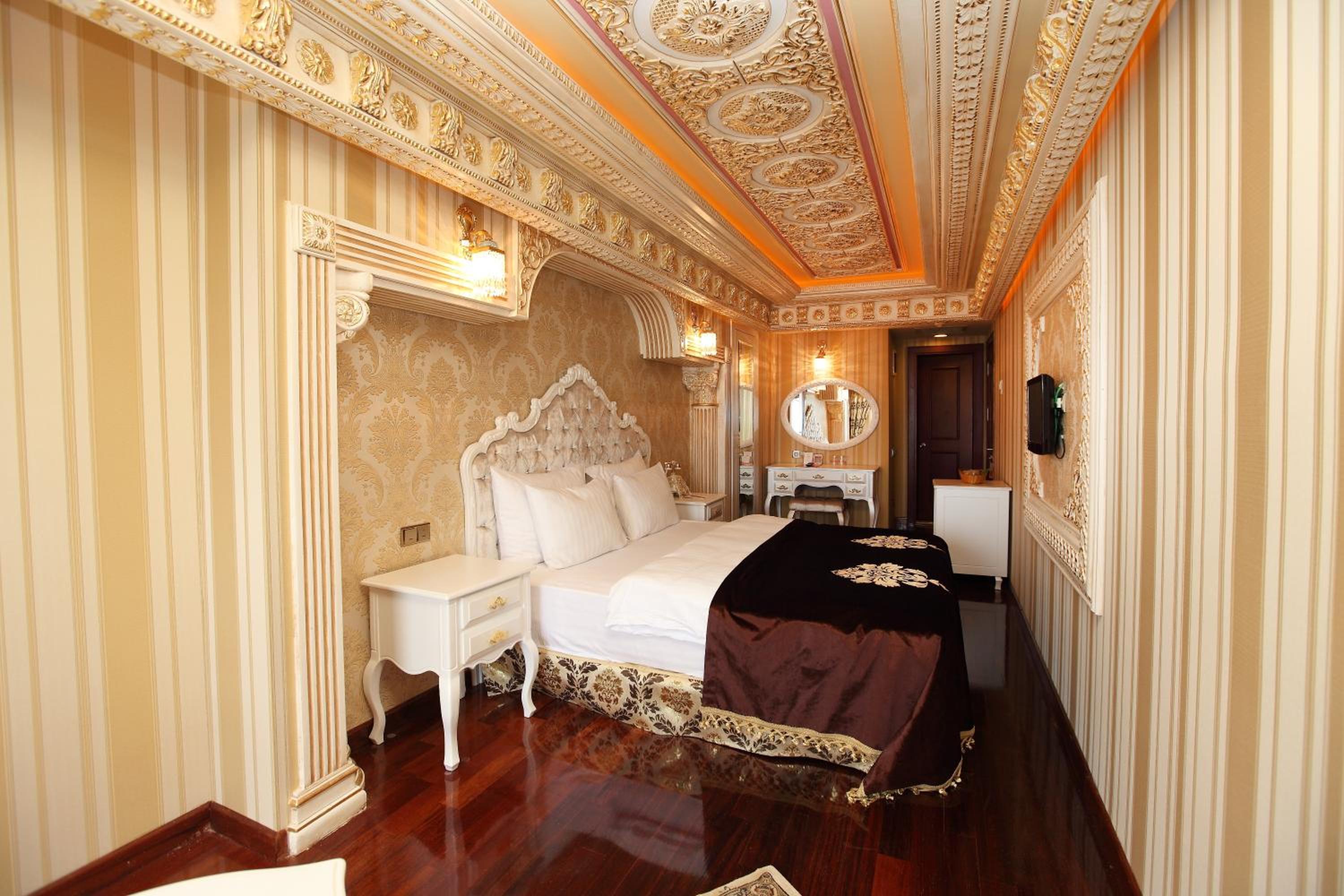 Deluxe Golden Horn Sultanahmet Hotel - Image 40