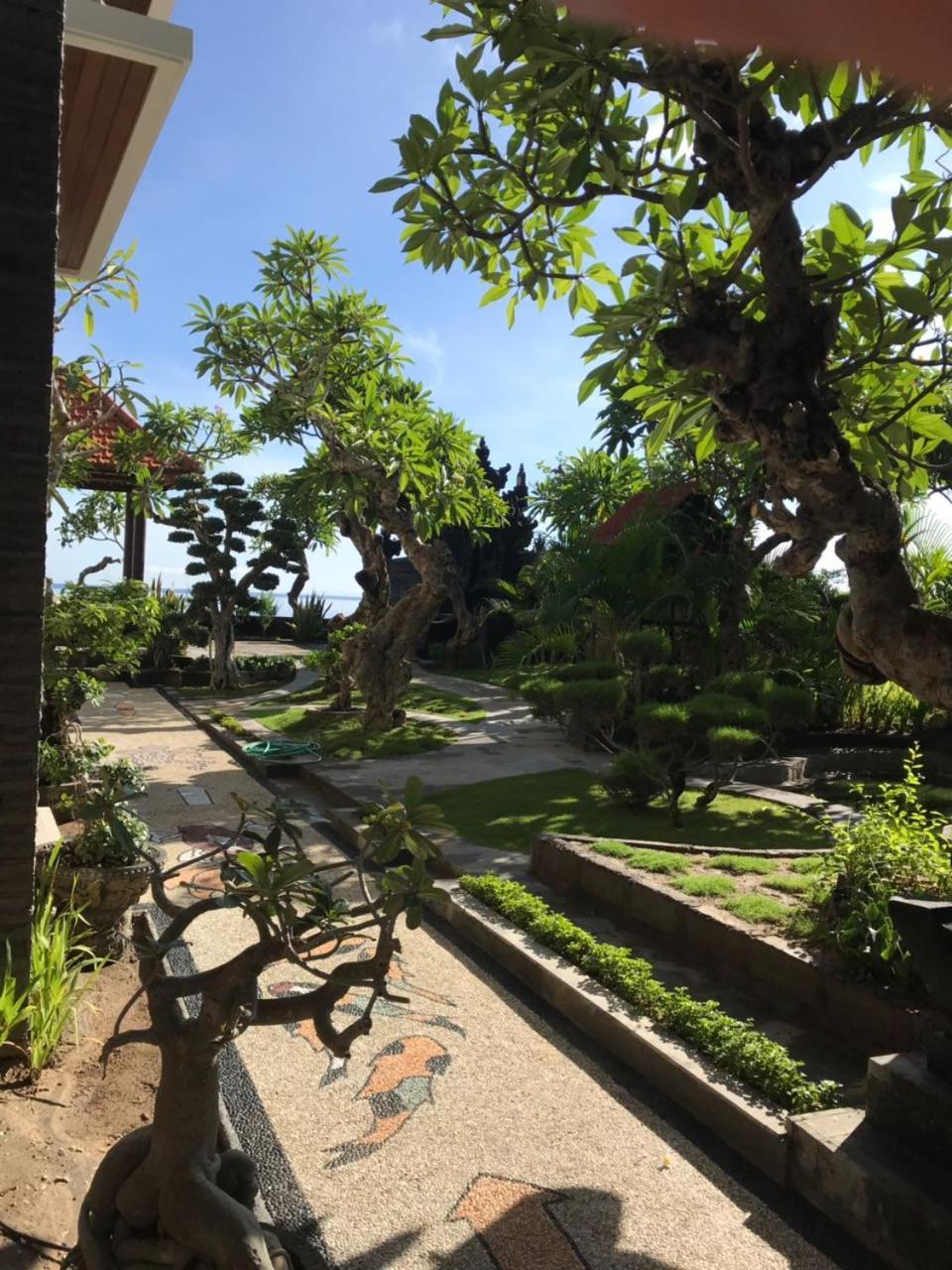 Green Beach Inn