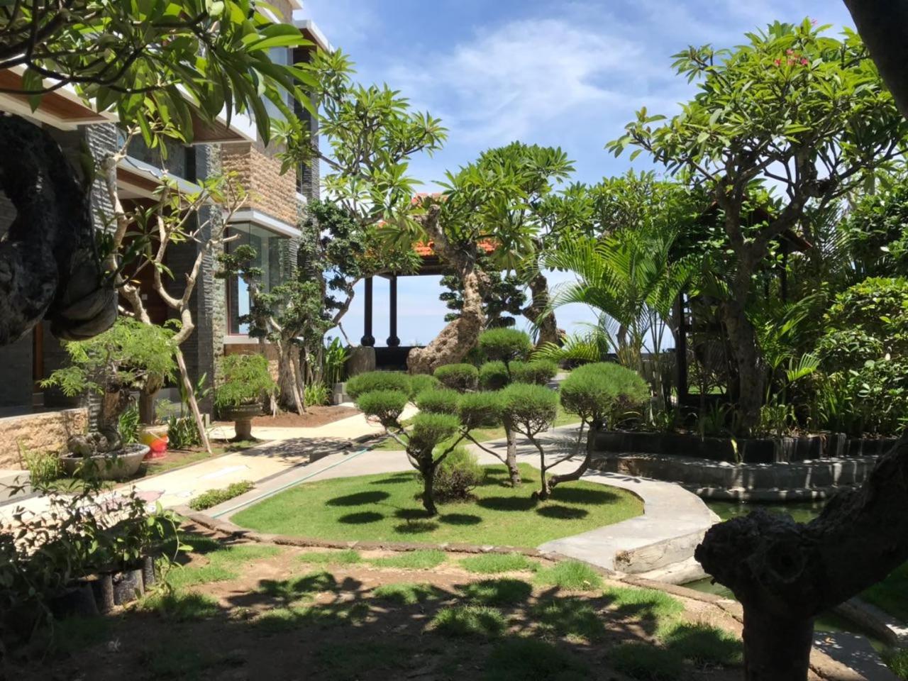 Green Beach Inn