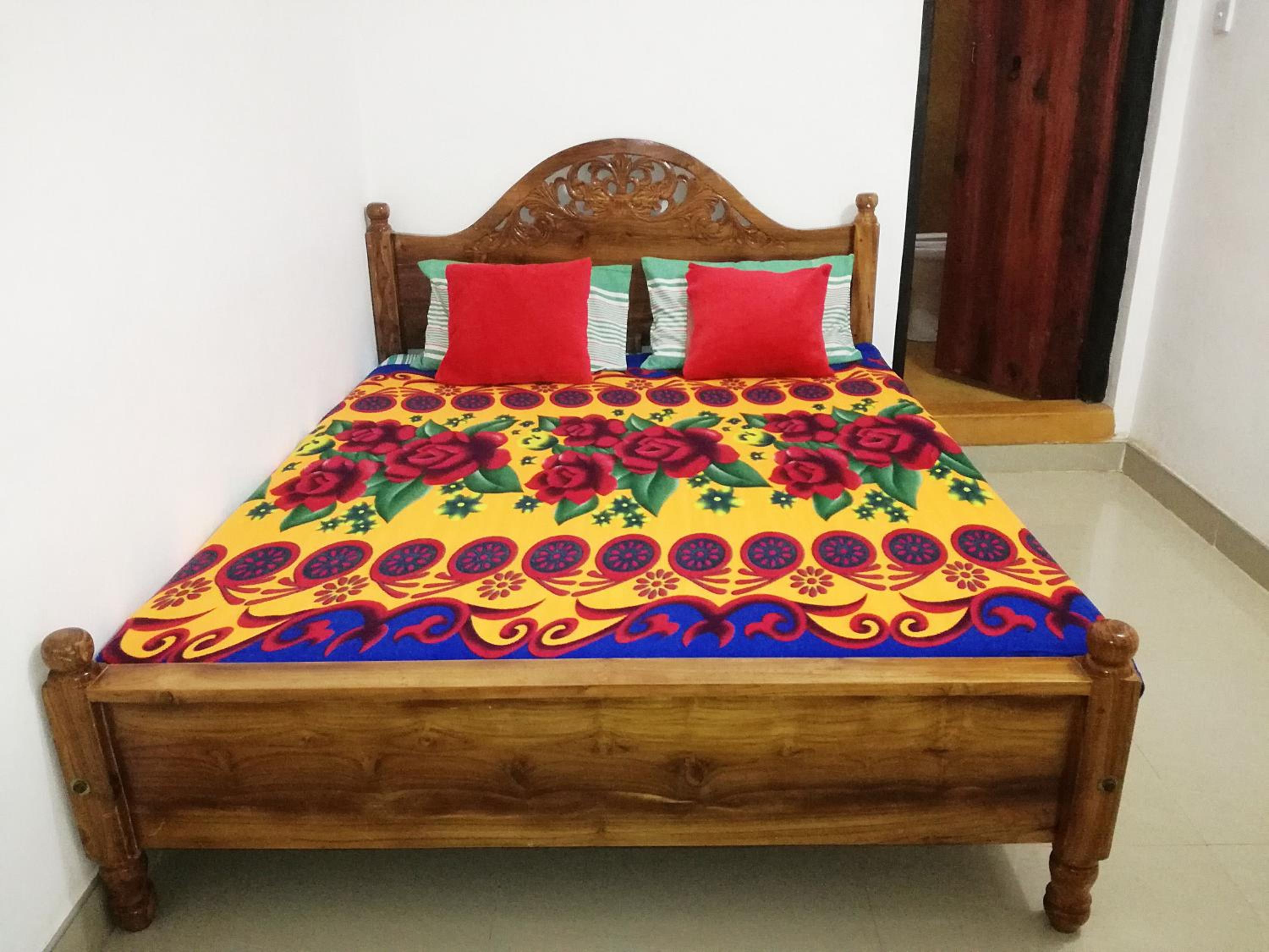 20 House Arugam