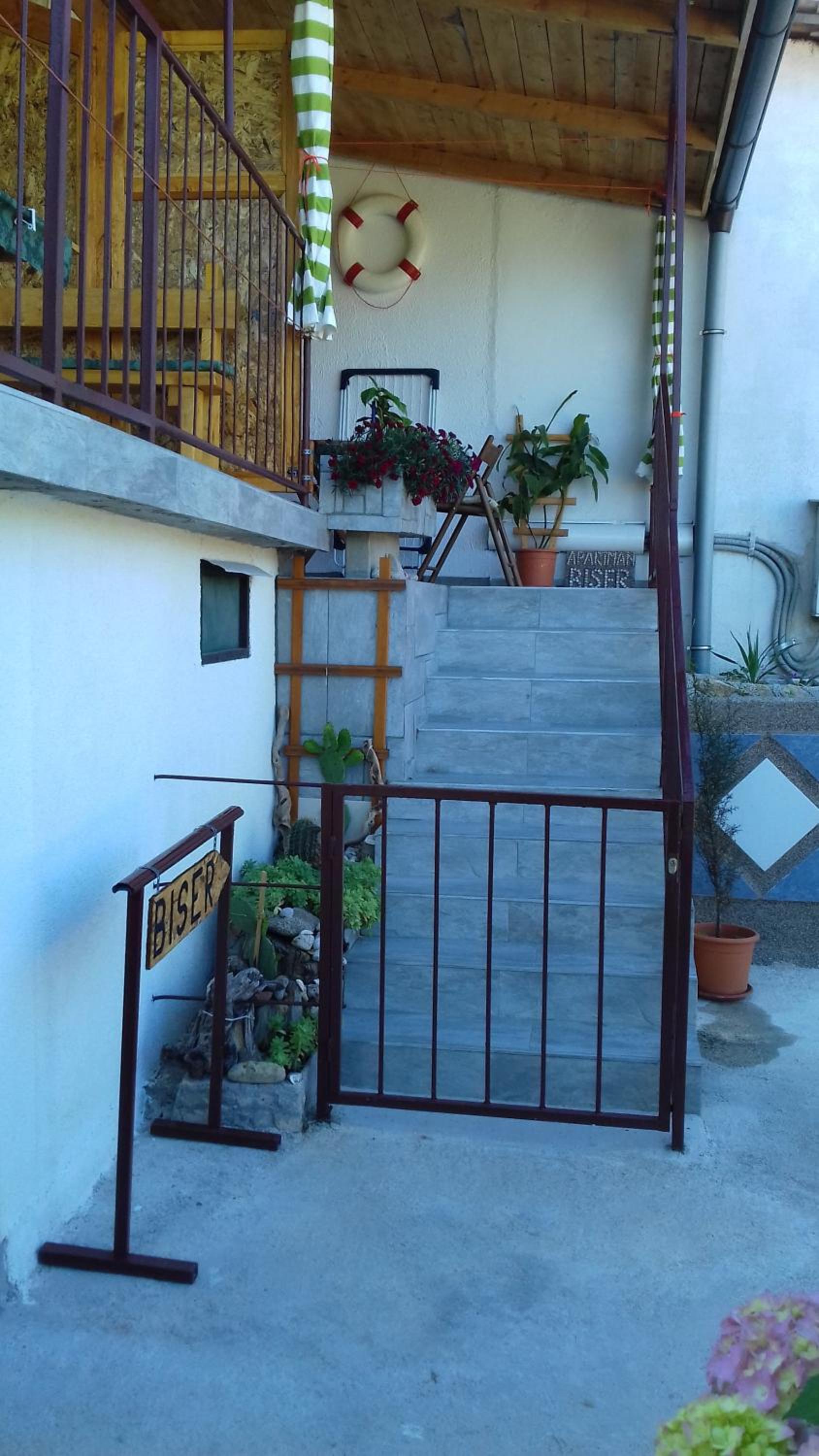 Apartment Biser view 3