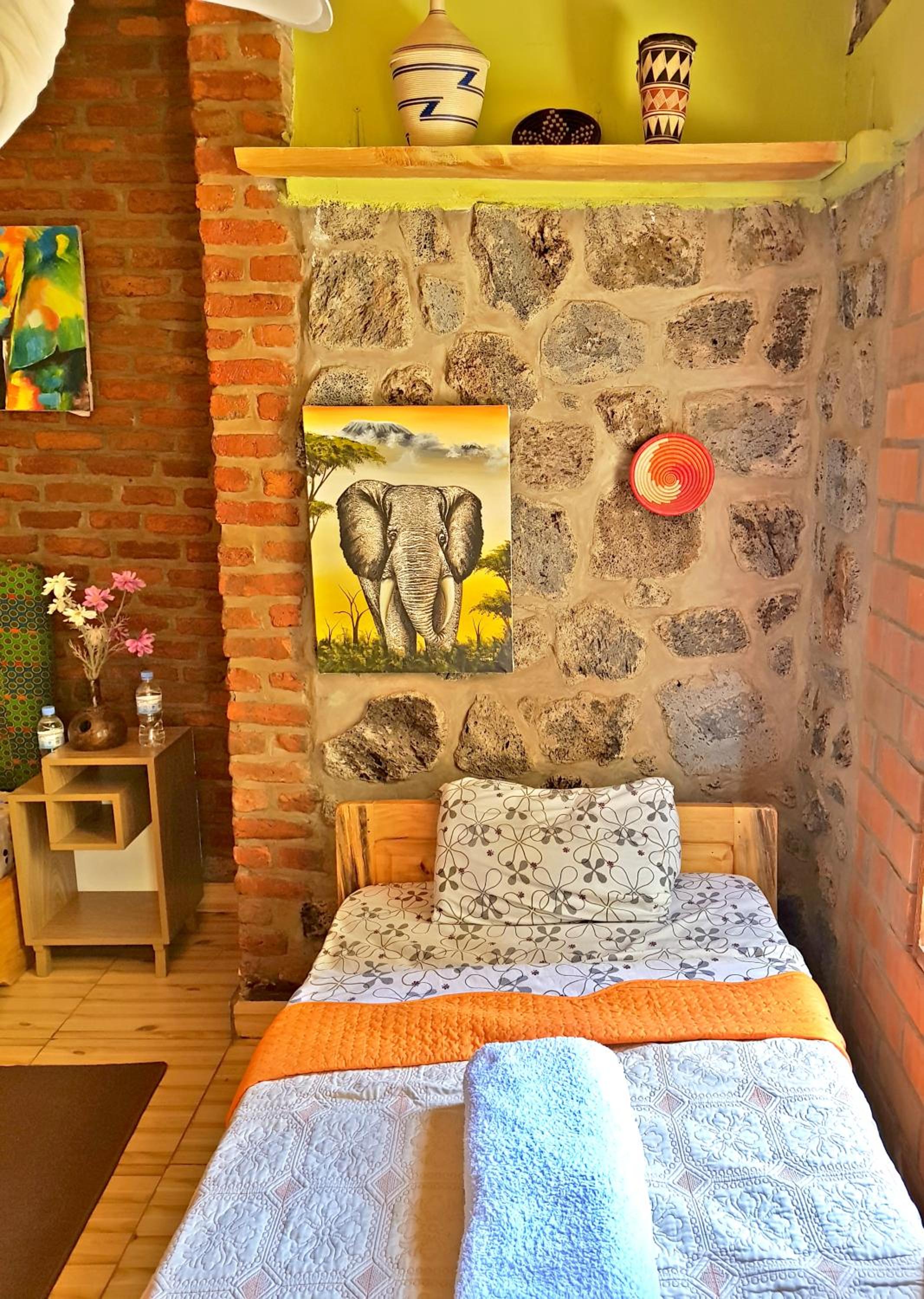 Yambi Guesthouse