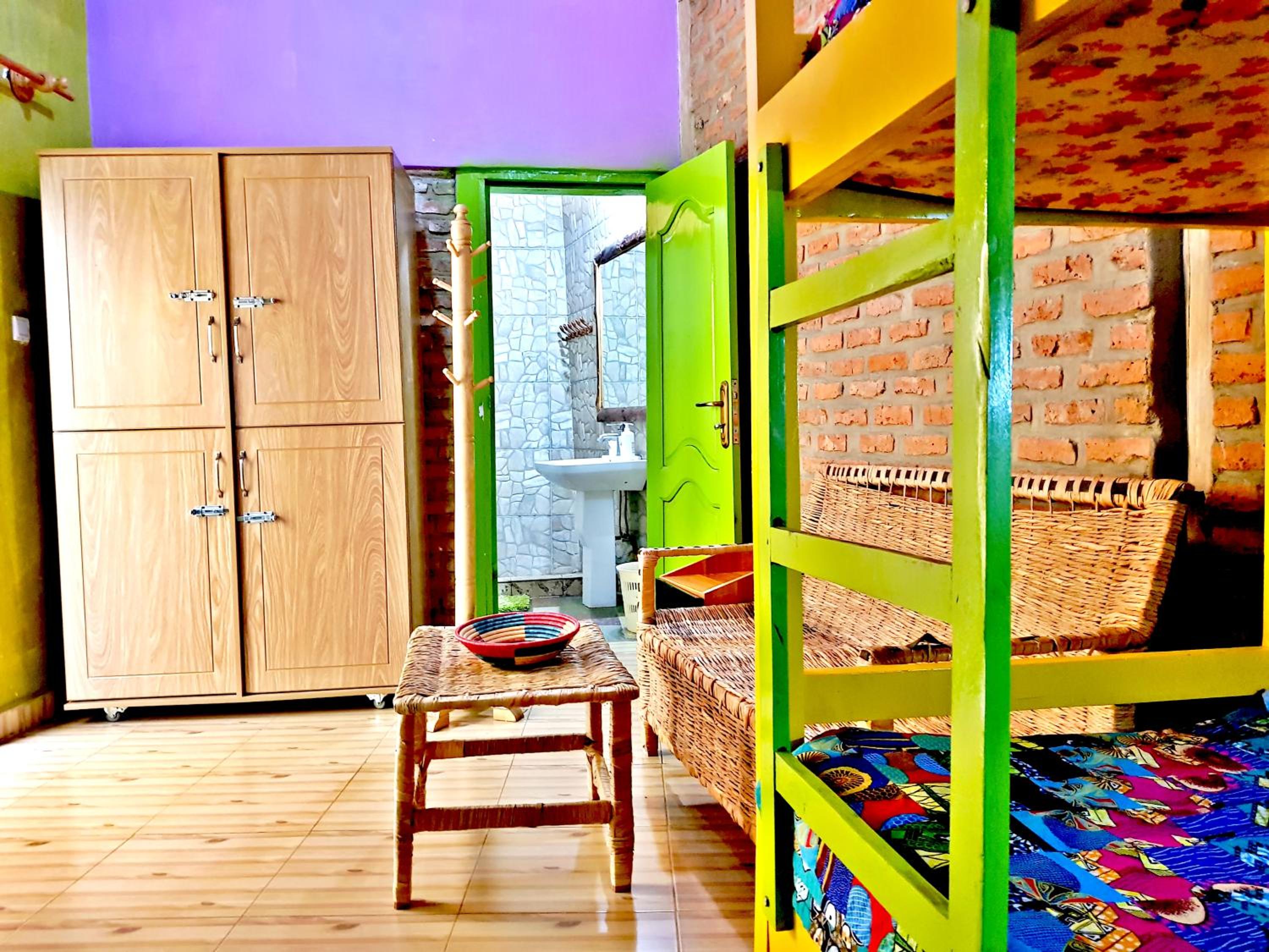 Yambi Guesthouse