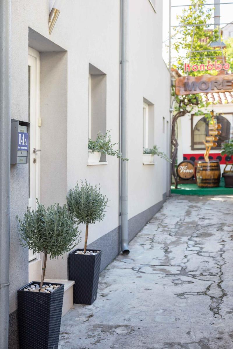 Hotel Apartments Tonka Centar - Image 1