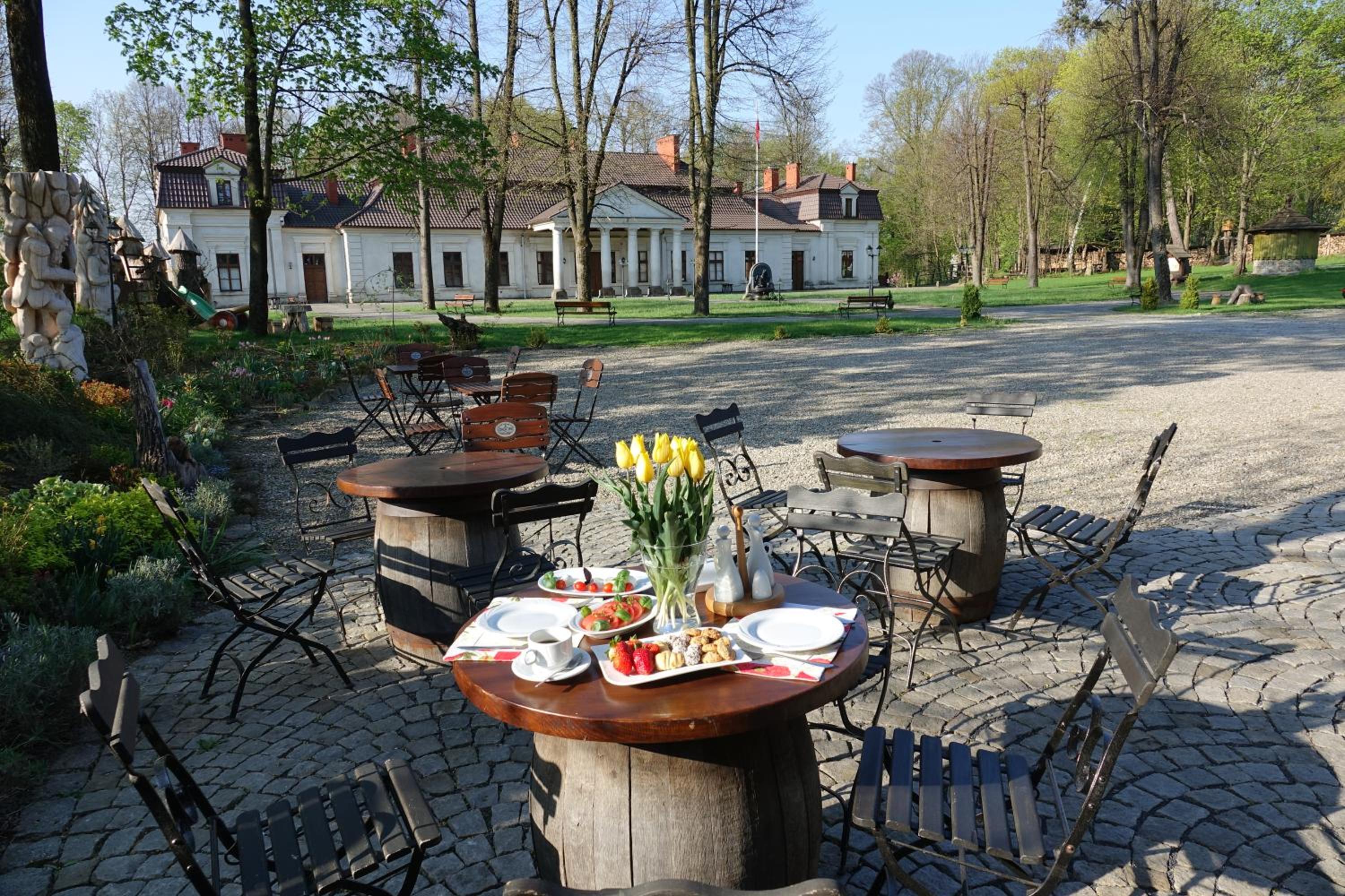 outdoor BBQ area