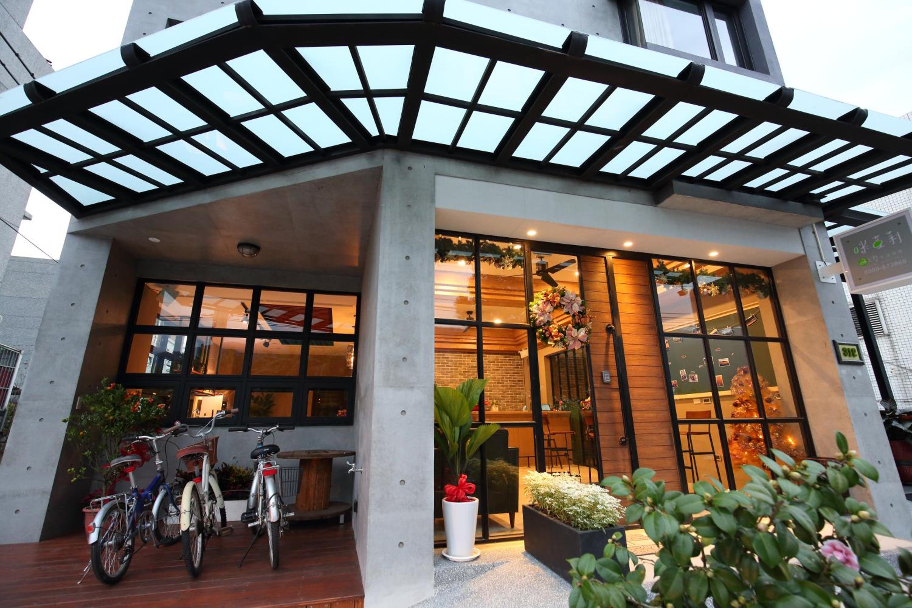MIDORI Hostel