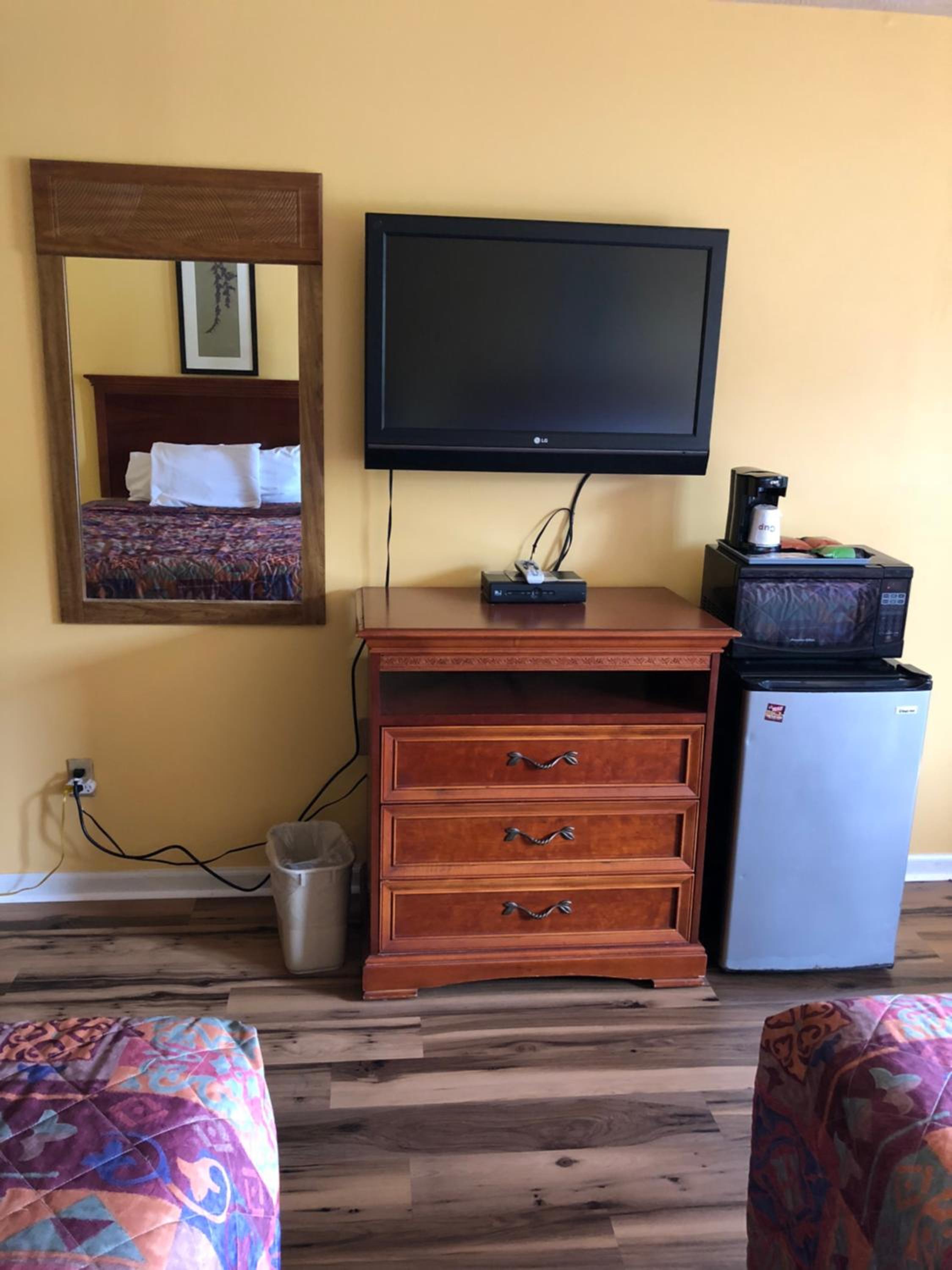 Americas Best Value Inn - Jonesville view 4