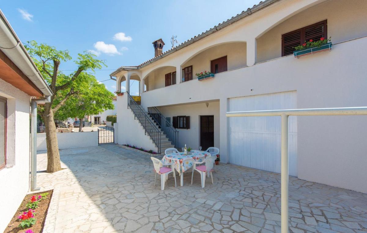 Apartment Oriana view 2