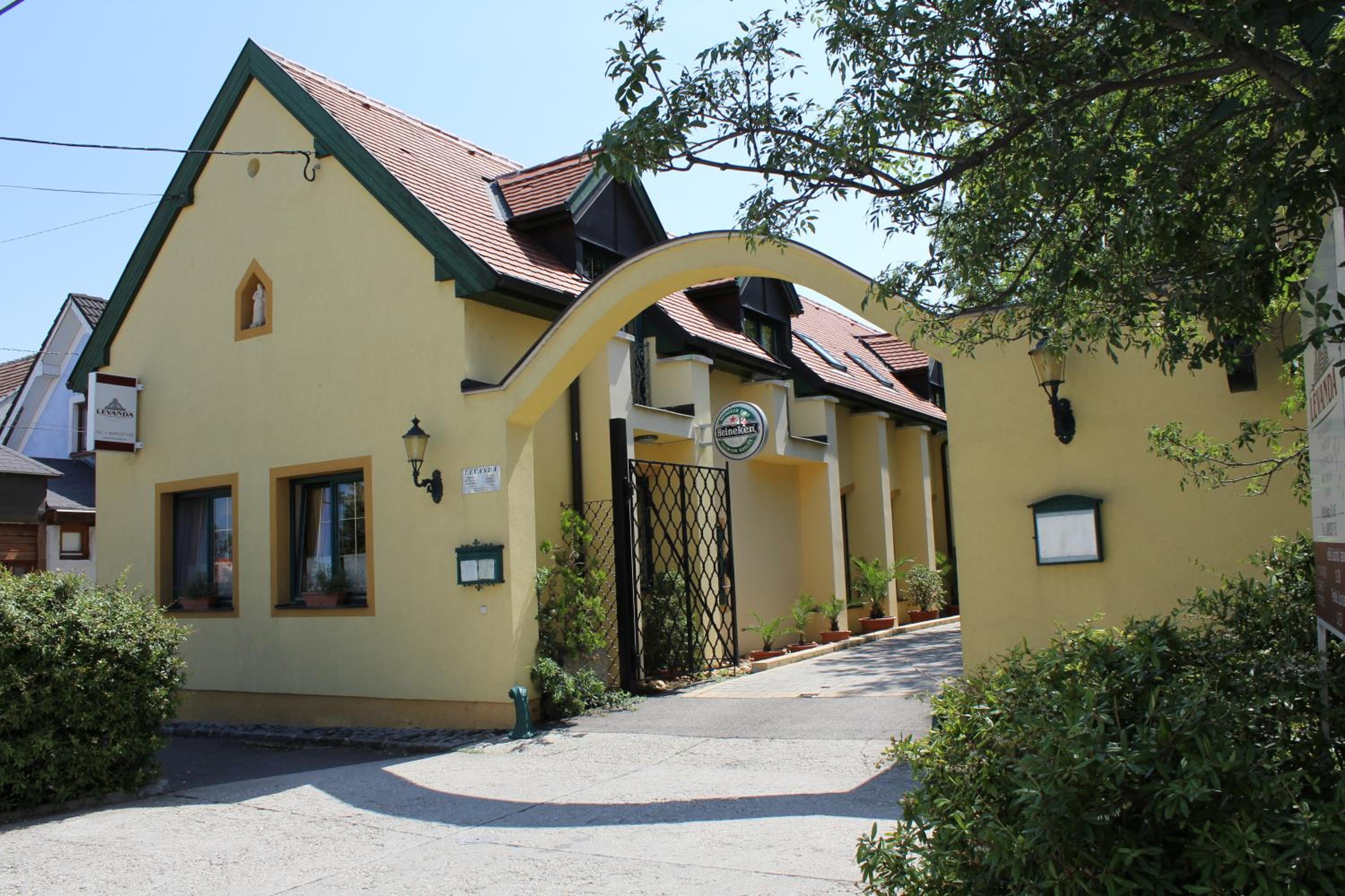 Photo 47