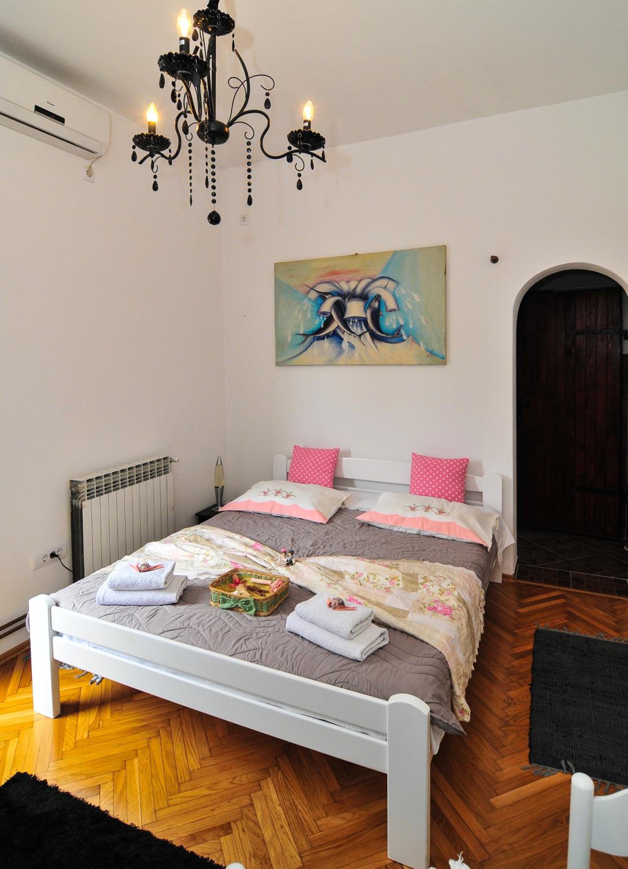 Edita Apartments