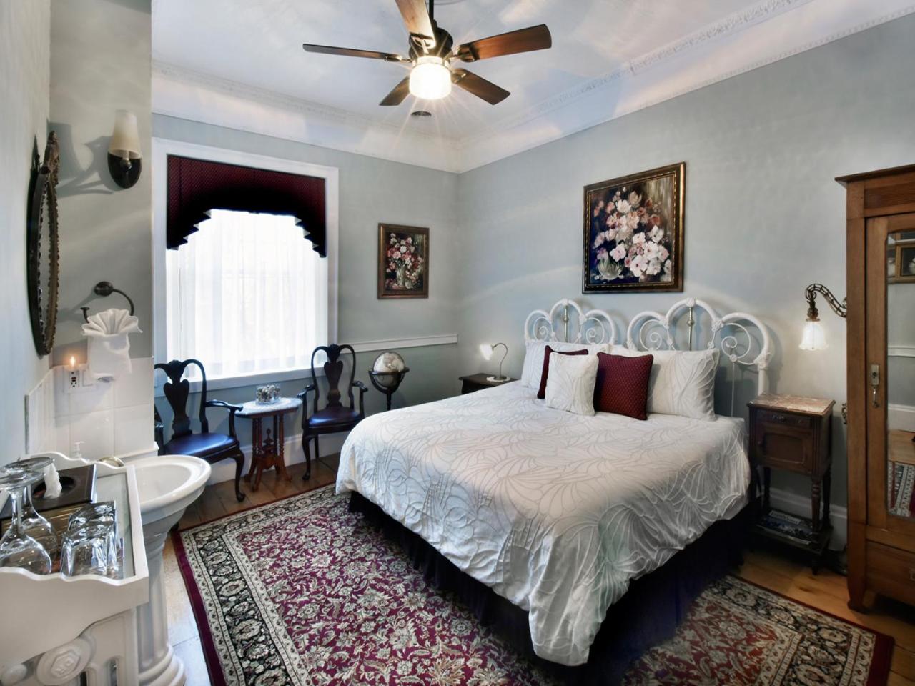 Brockamour Manor Bed and Breakfast